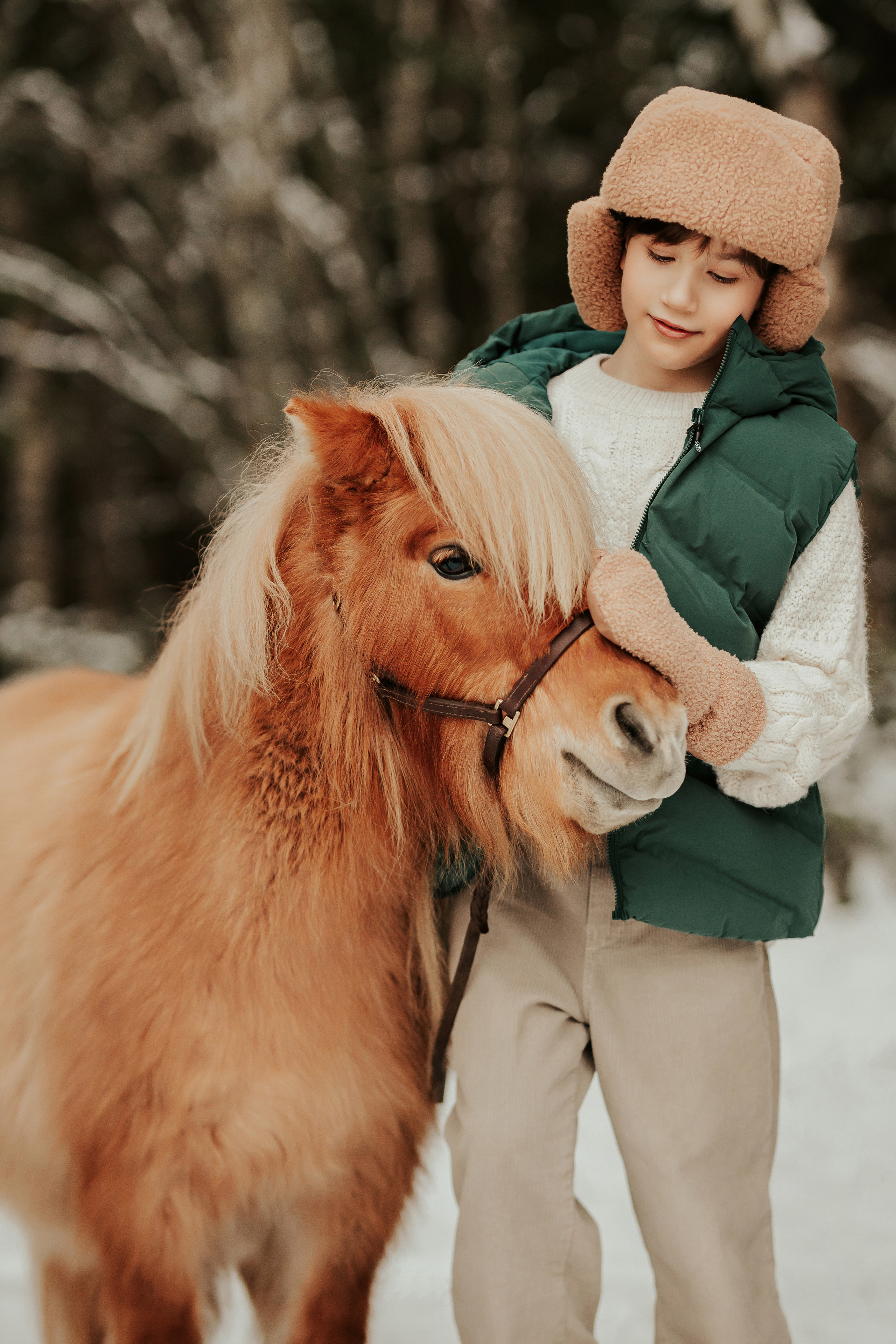 София и Микаэль с пони. ФОТОГРАФ |ЛАТВИЯ | ДАУГАВПИЛС|