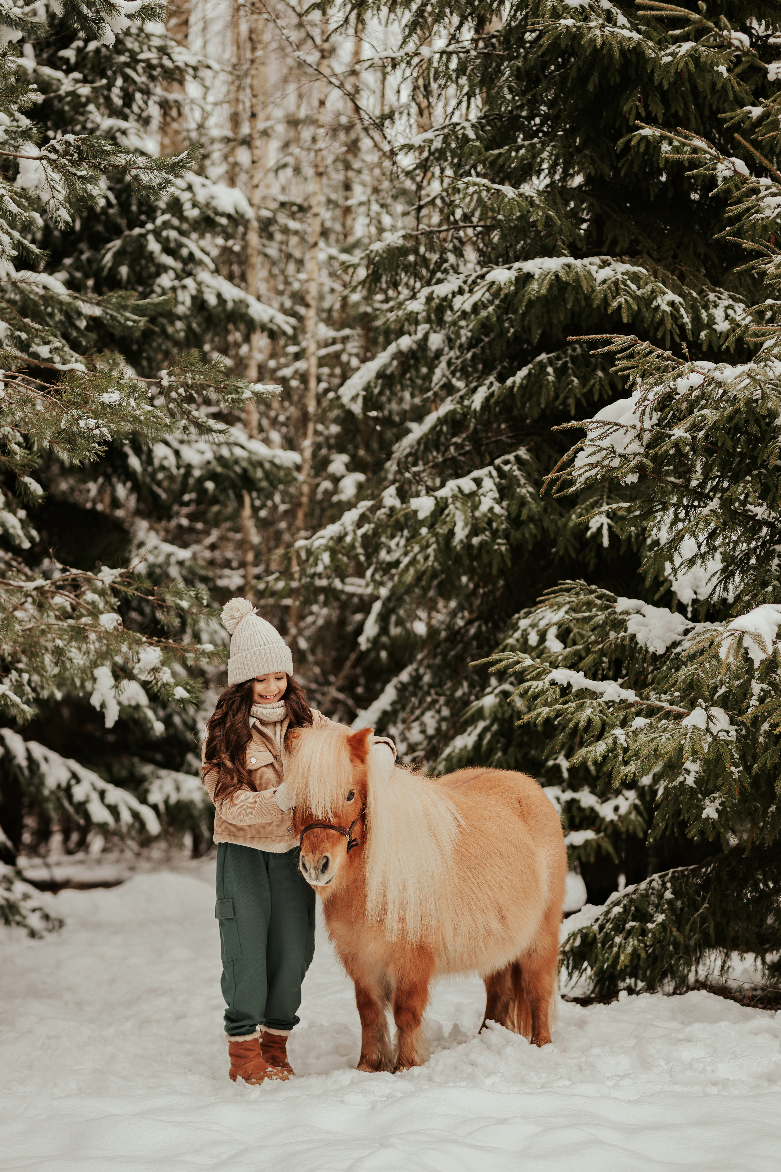 София и Микаэль с пони. ФОТОГРАФ |ЛАТВИЯ | ДАУГАВПИЛС|