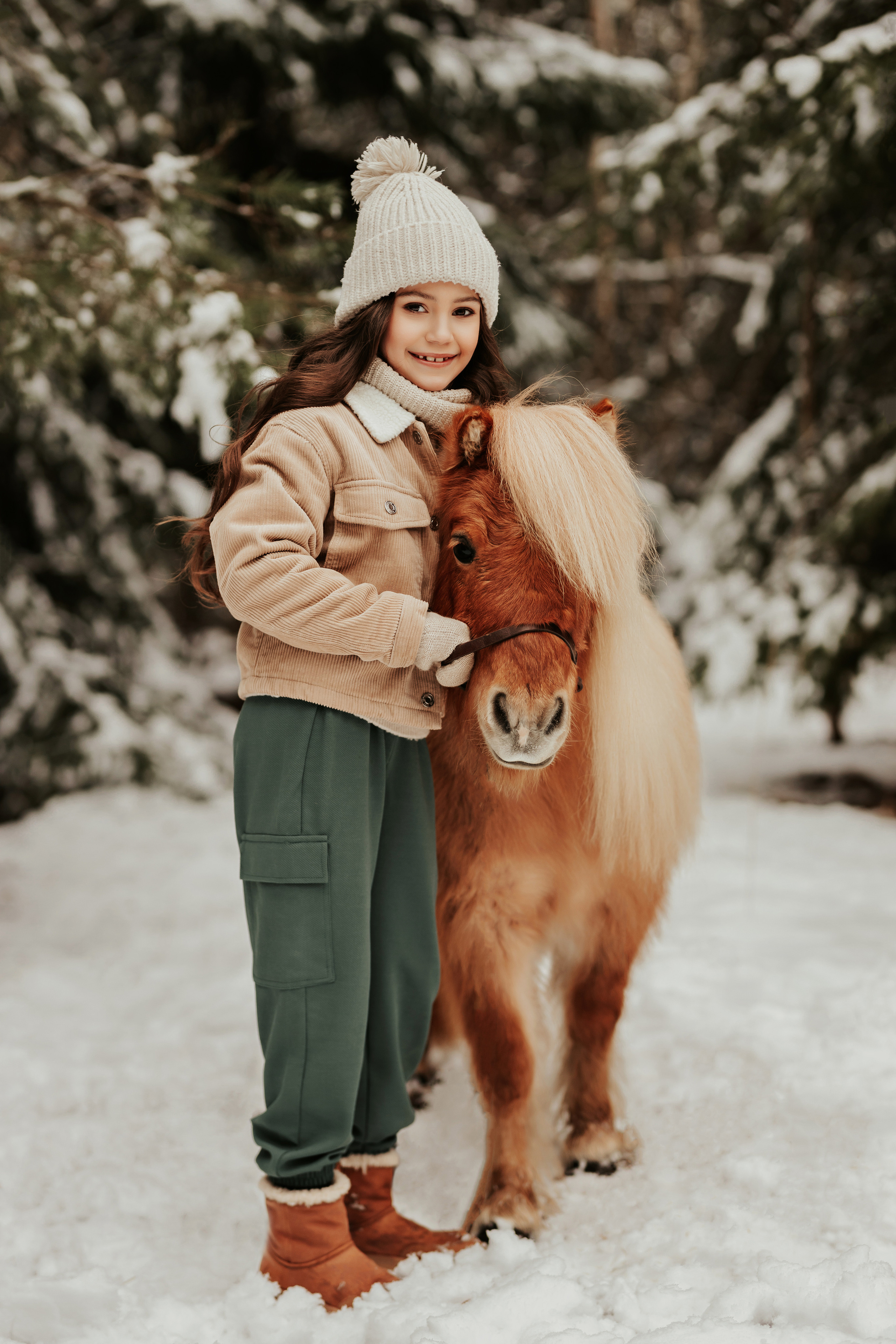 София и Микаэль с пони. ФОТОГРАФ |ЛАТВИЯ | ДАУГАВПИЛС|