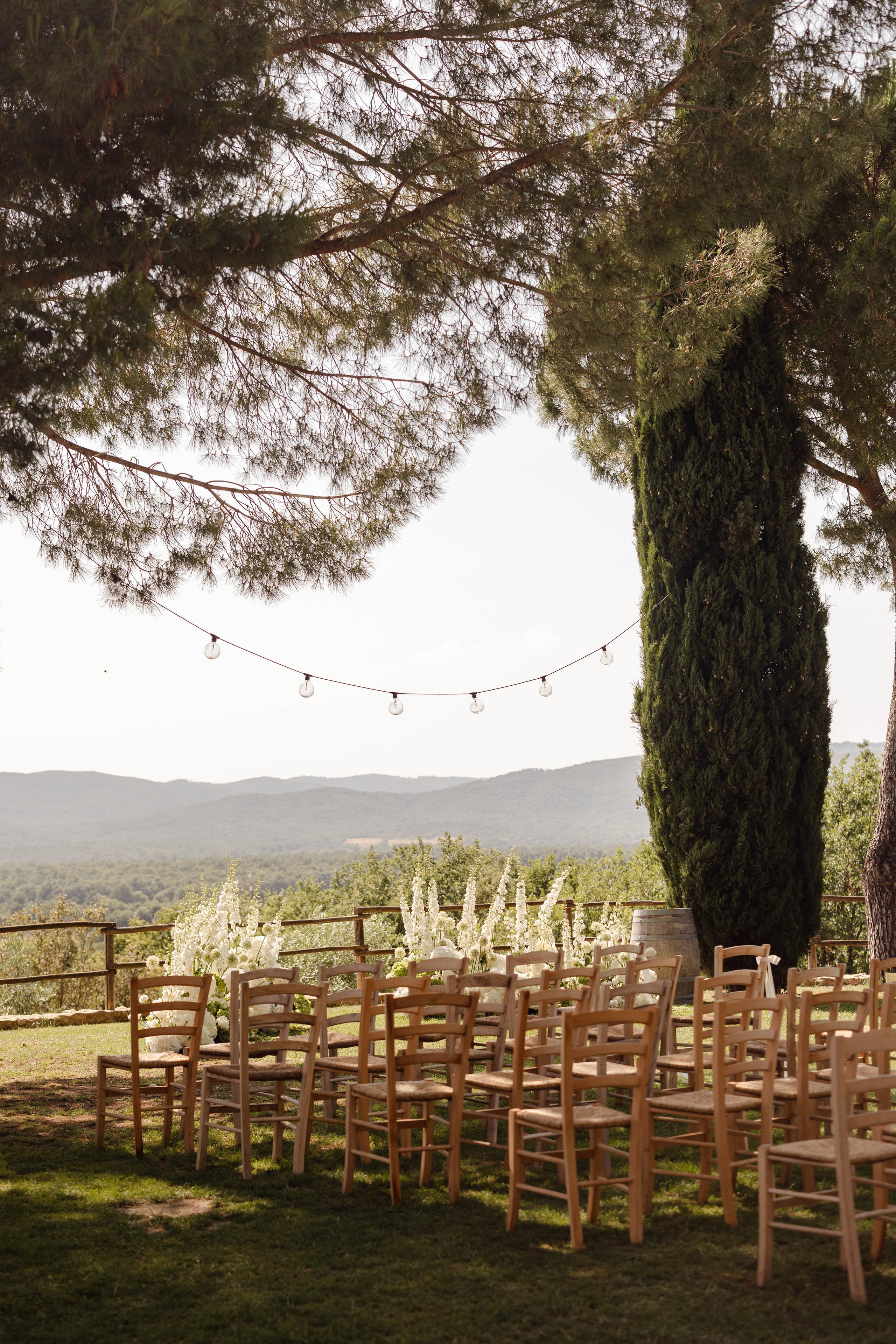 How to Choose the Perfect Season for Your Tuscan Wedding. Alessandra Zanghi | Garda Lake Wedding Planner