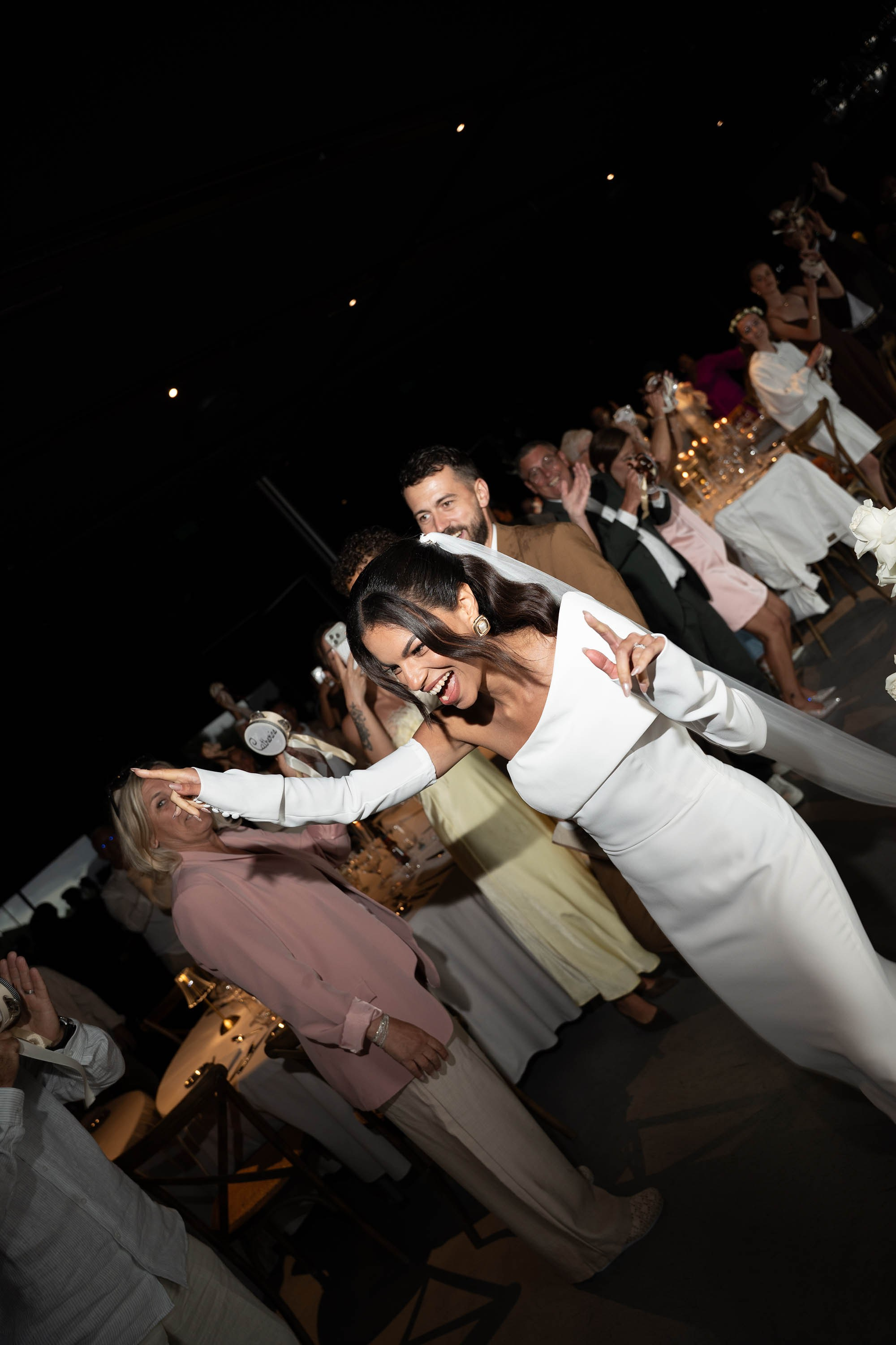Sarah and Theo — VIVOOD. Fotógrafos de bodas de destino y creadores de contenido con base en España
