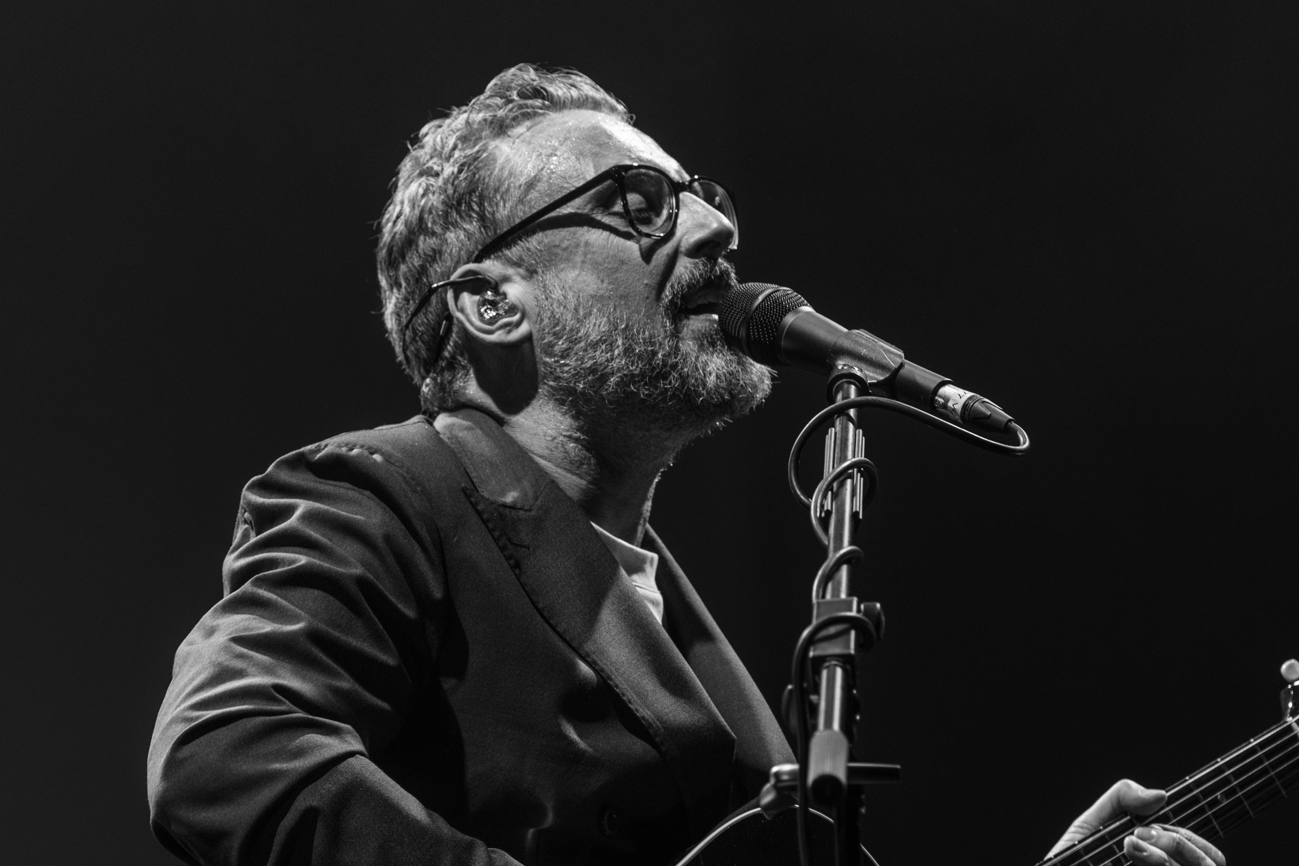BRUNORI SAS // UNIPOL ARENA BOLOGNA. Francesco Mion // Sport & Live Music Photographer