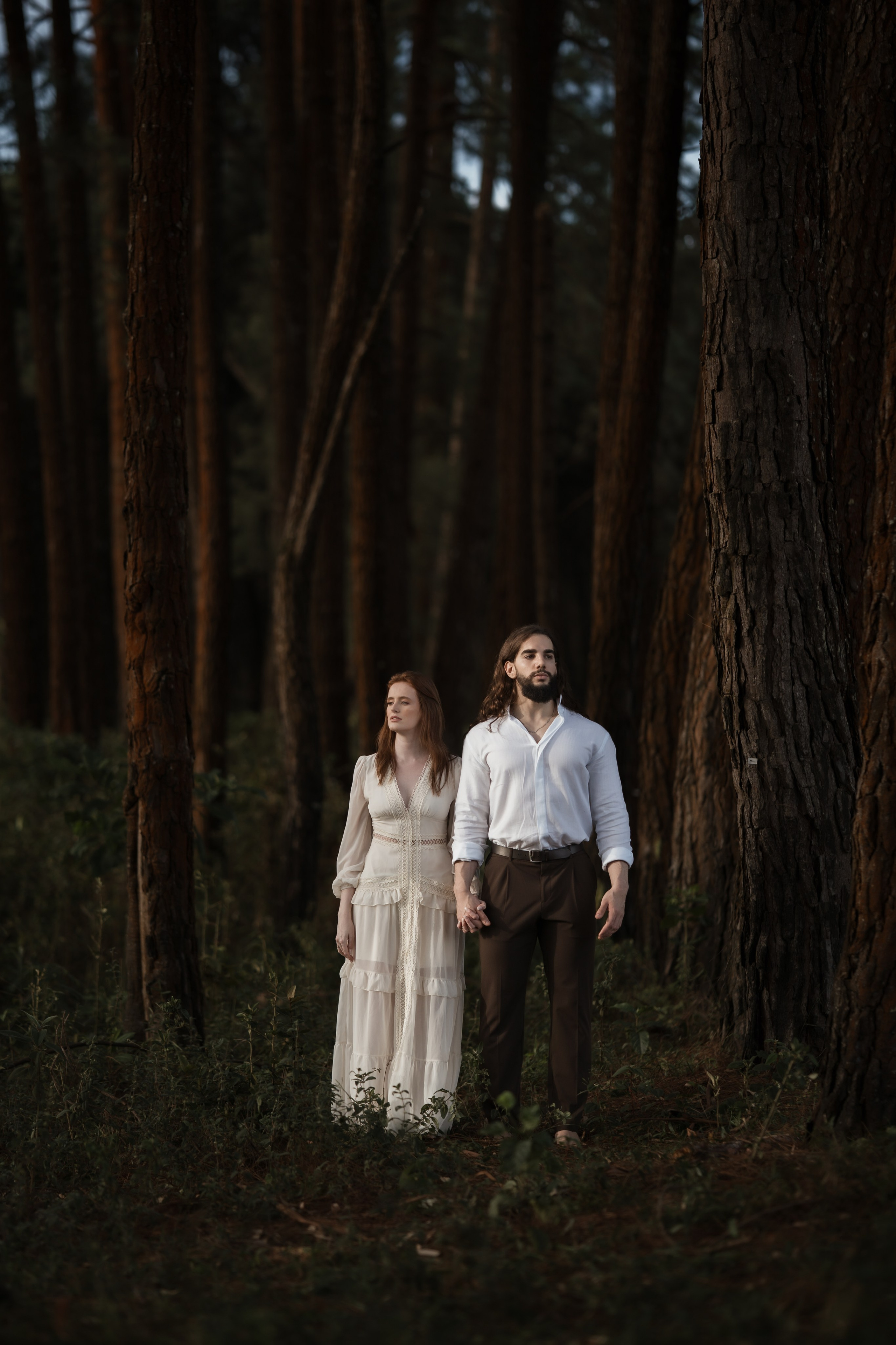 Pré-Wedding no Vila Relicário: Inspirações para Fotos de Casal ao Ar Livre. Edu e Josi Fotografia de Casamento em Belo Horizonte | Fotos Naturais