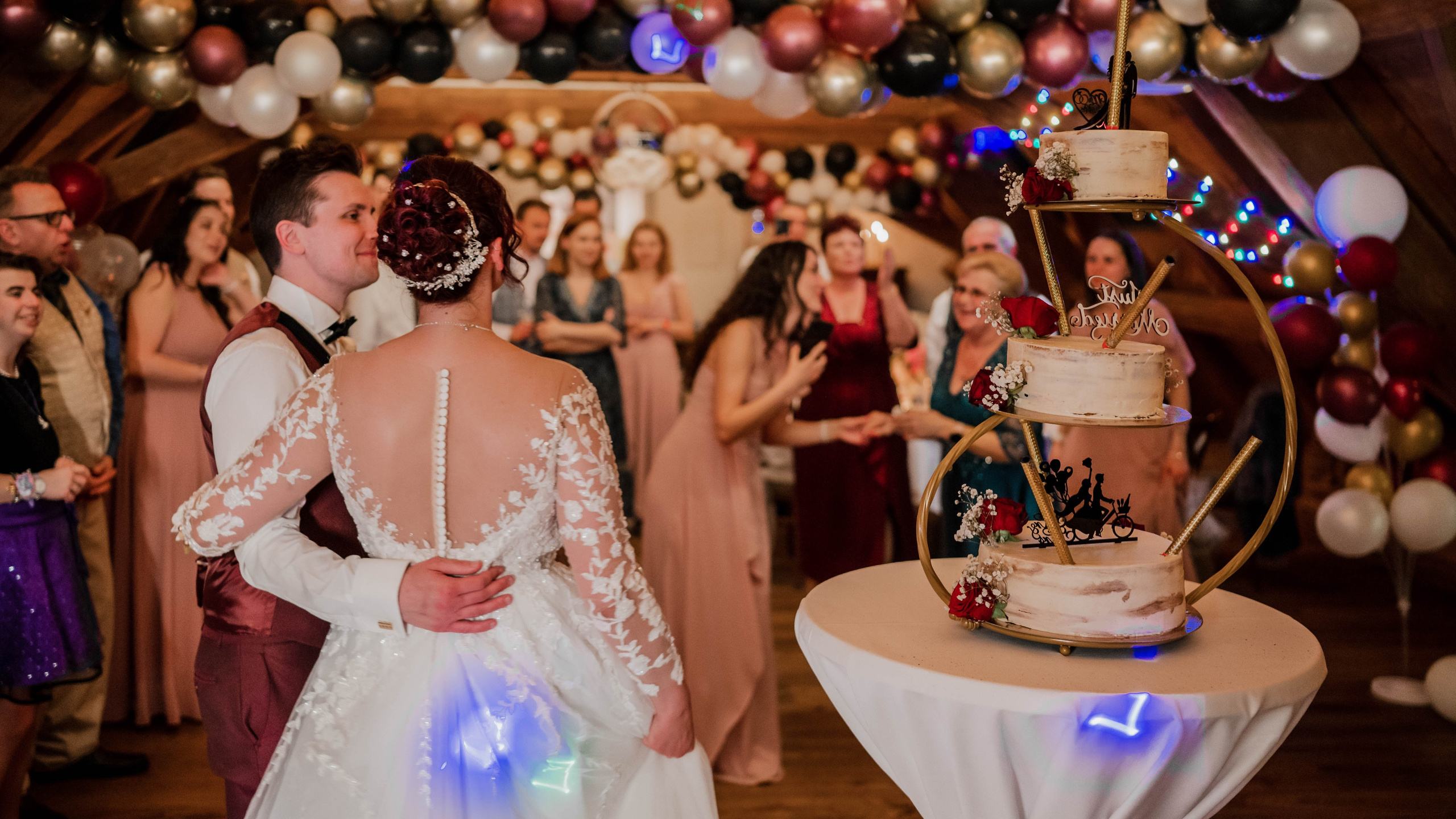 Hochzeit in Bern – Ella & Adrian. Authentische, emotionale, zeitlose Hochzeitsfotografie aus Albstadt