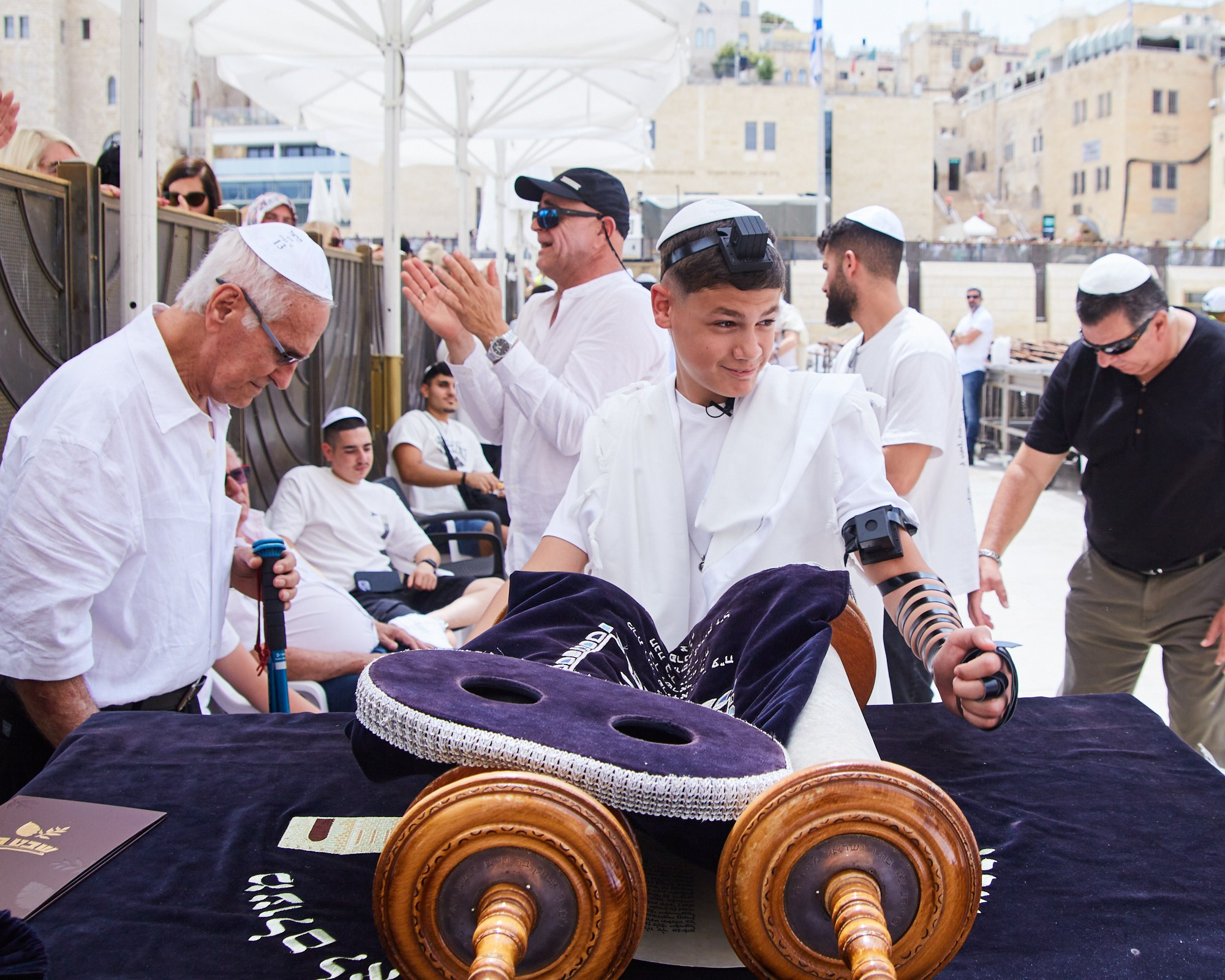 Бар-мицва на Котеле 2. Портретный и репортажный фотограф в Израиле Рома Бирман