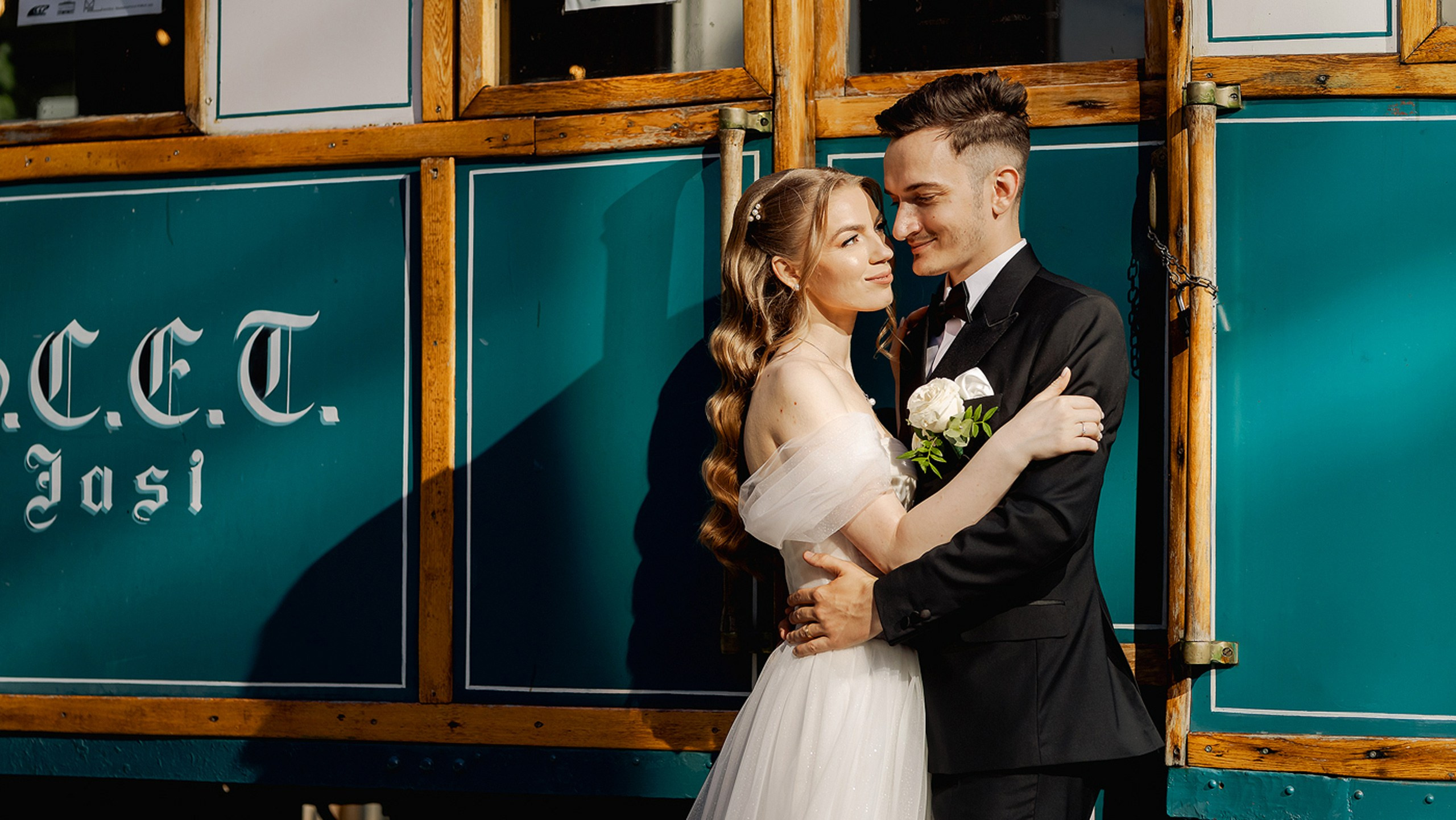 Trenduri Foto-Video Nuntă 2026 în România | Blog FotoLens