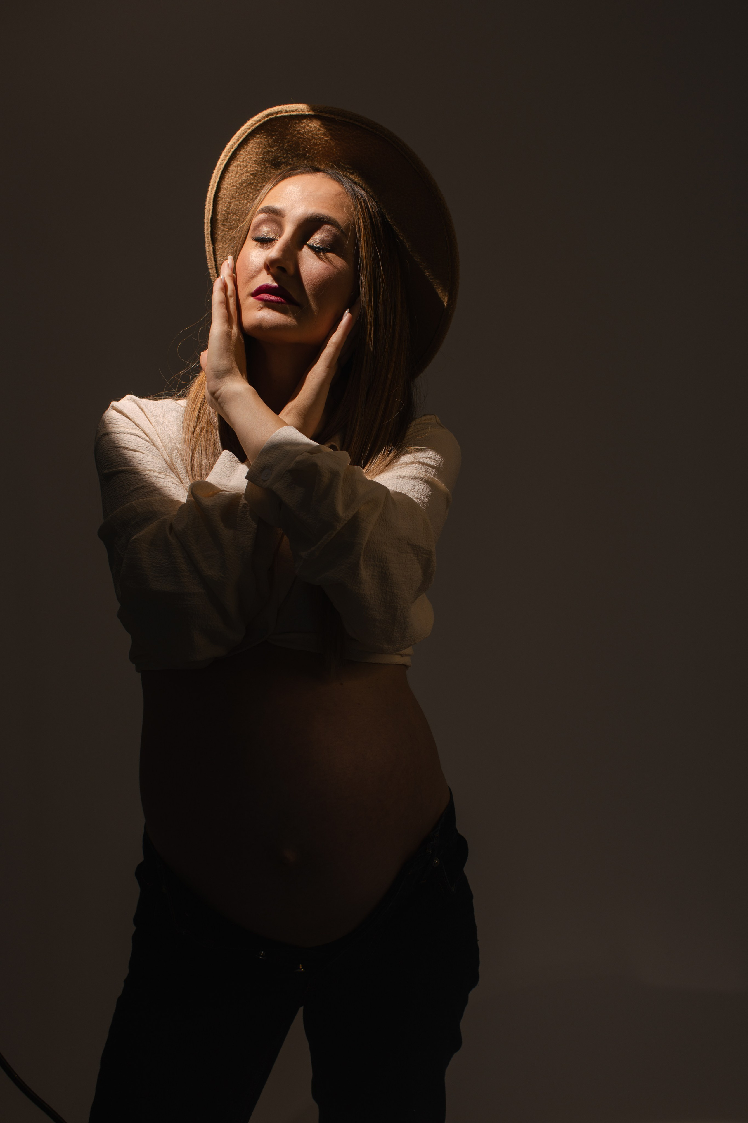 Studioul foto. Fotograf Moldova | Fotograf Chișinău | Fotograf de familie Chișinău |Fotograf Botez | Fotograf Însărcinate Moldova | Fotograf Neworn