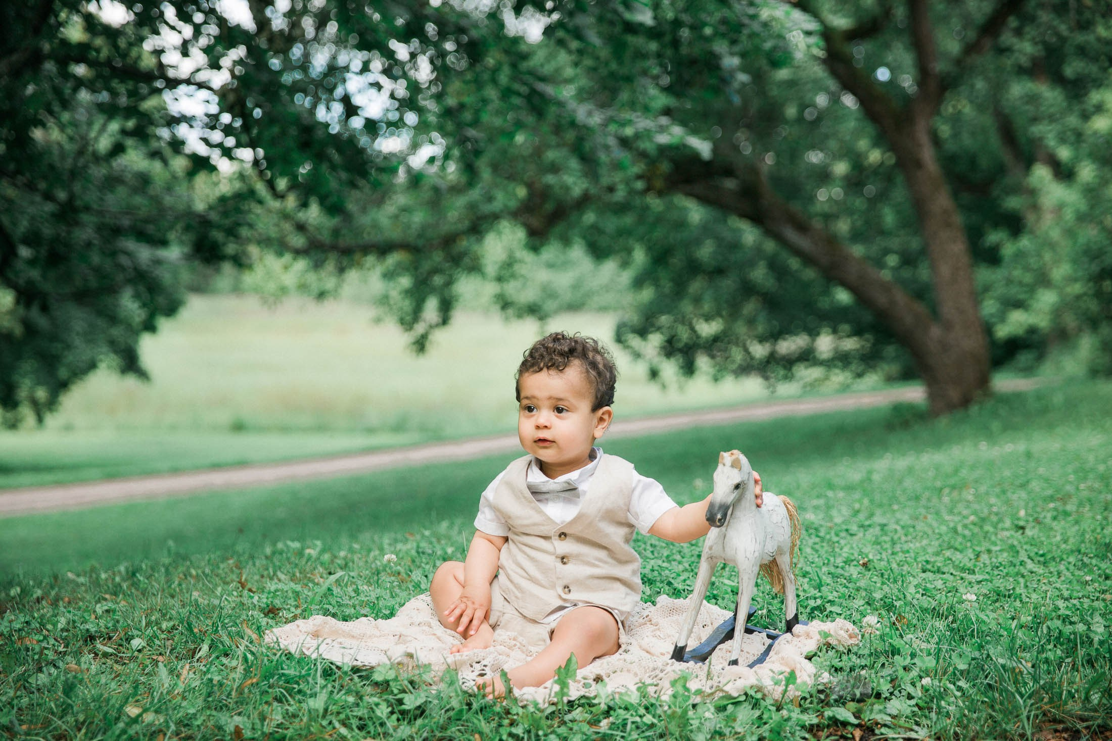 Yksivuotiskuvaus Tuomarinkylän kartanolla
