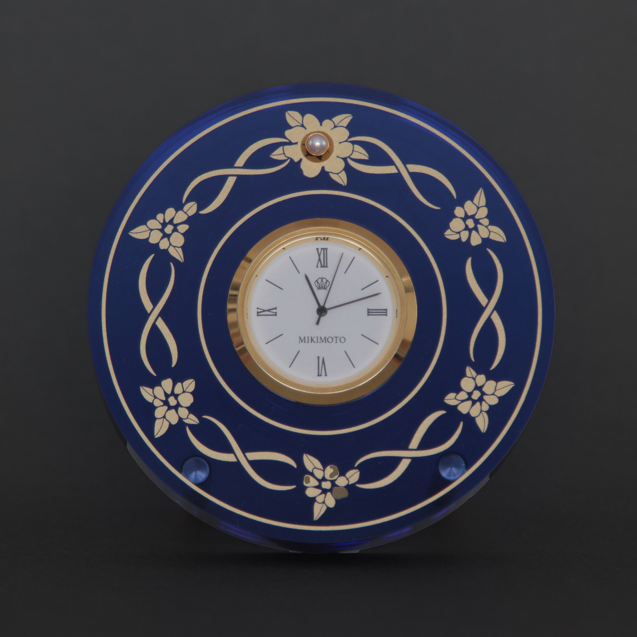 Mikimoto. Современнные и актикварные украшения в Барселоне, Москве и Санкт-Петербурге