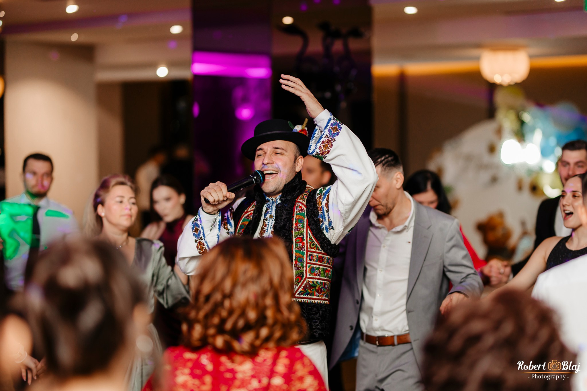 Aron. Robert Blaj - Fotograf Nuntă Iași