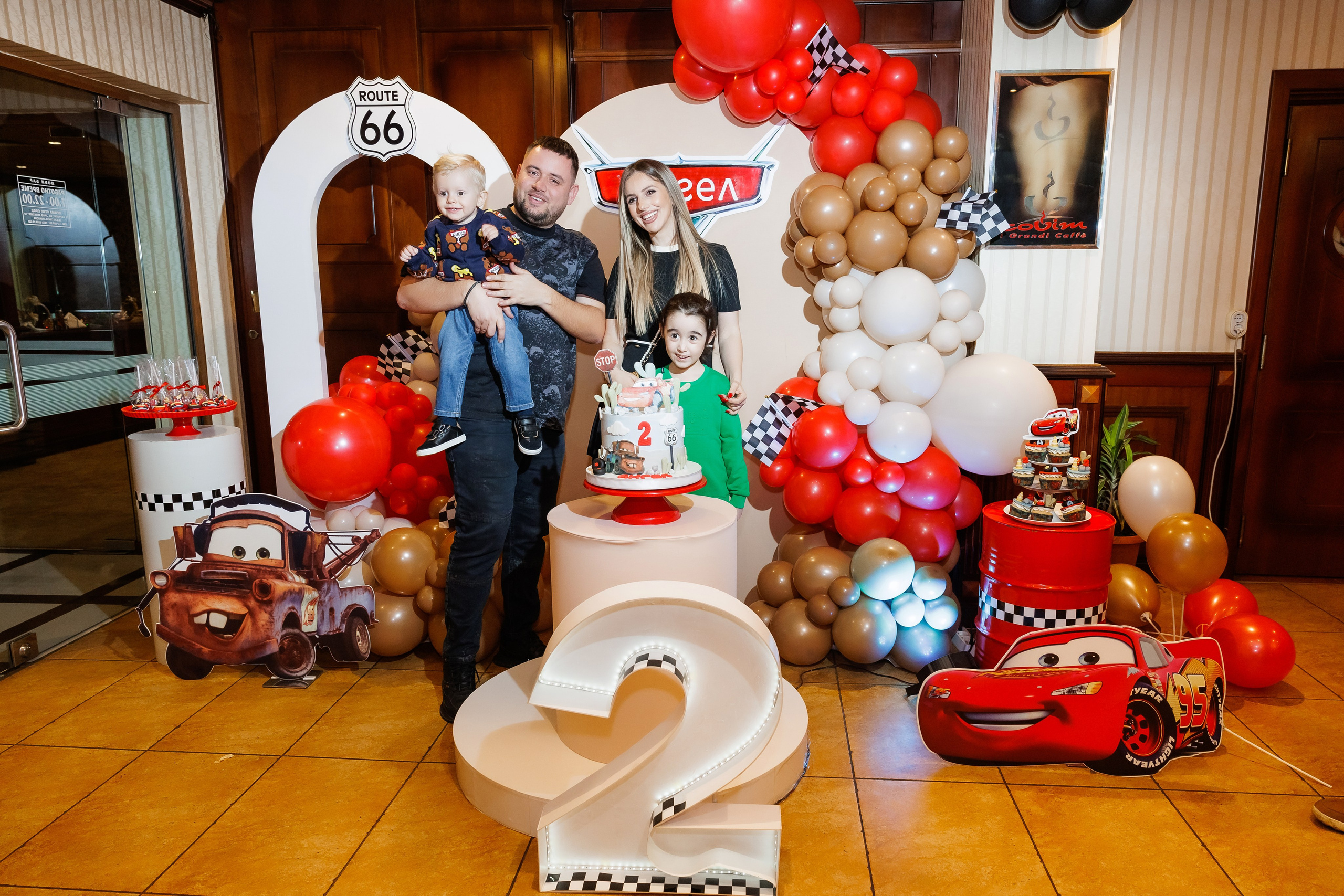 Честит Рожден Ден. Фотограф Ирина Йотова