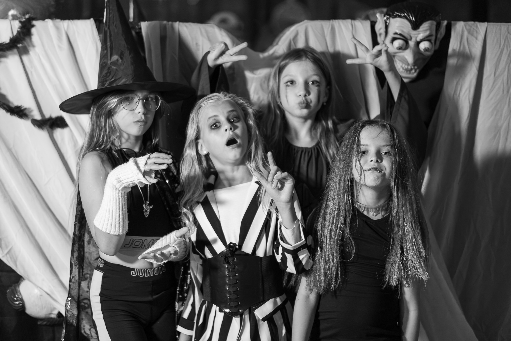 Halloween in Renessanse Art Center. Graytail Photo