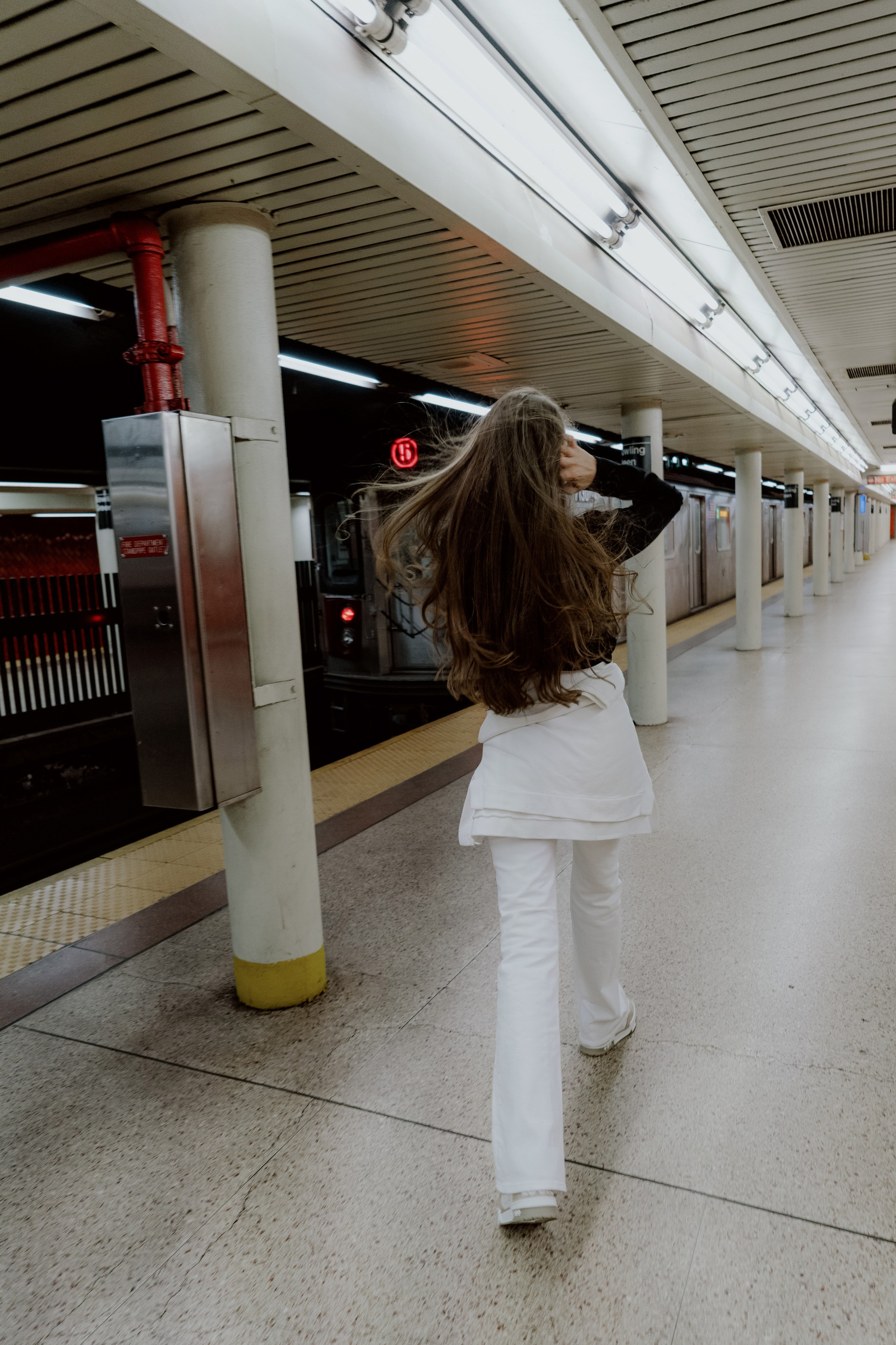 NYC subway. Videographer and photographer in New York // MAKAROV.VIDEO