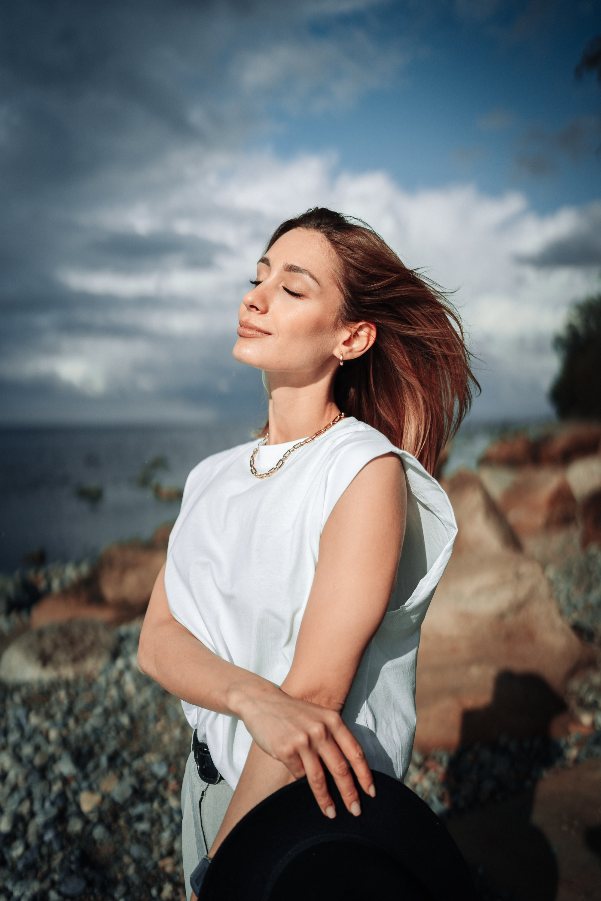 Hat, Coat, and Watch. Couple and Family Photographer in Tallinn, Sasha Kaloshin