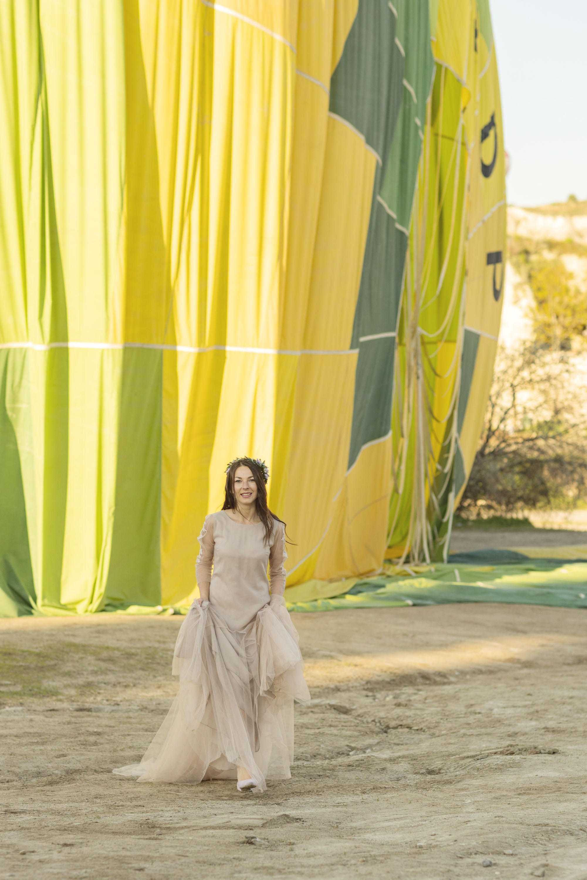 Magical Wedding Photoshoot in Cappadocia: Balloons, Caves, and Valleys. Julia Ganch I Fashion Wedding Photography I Cappadocia Turkey
