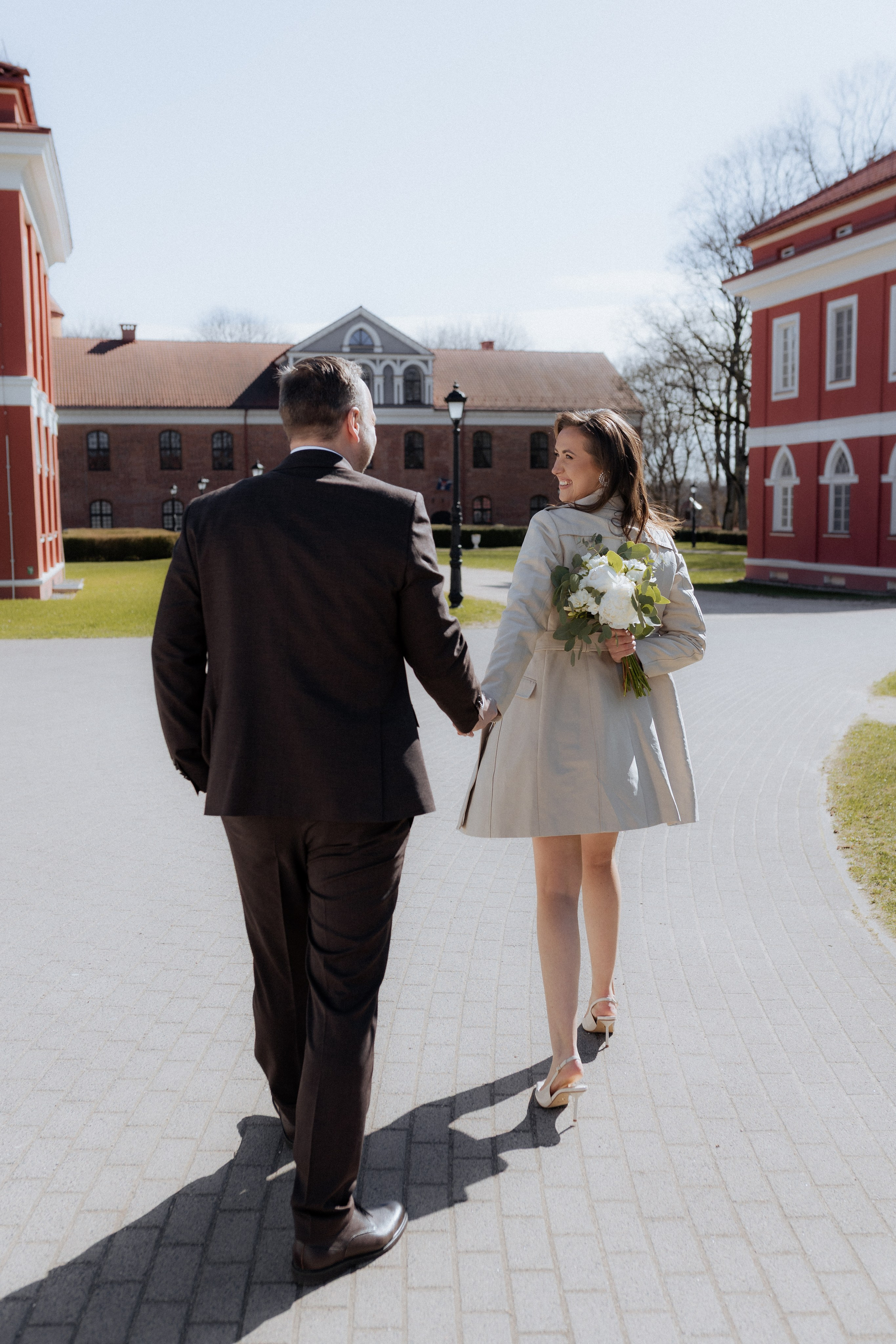 Monika ir Vytautas — miestu alsuojanti trumpa jaunųjų fotosesija Kaune