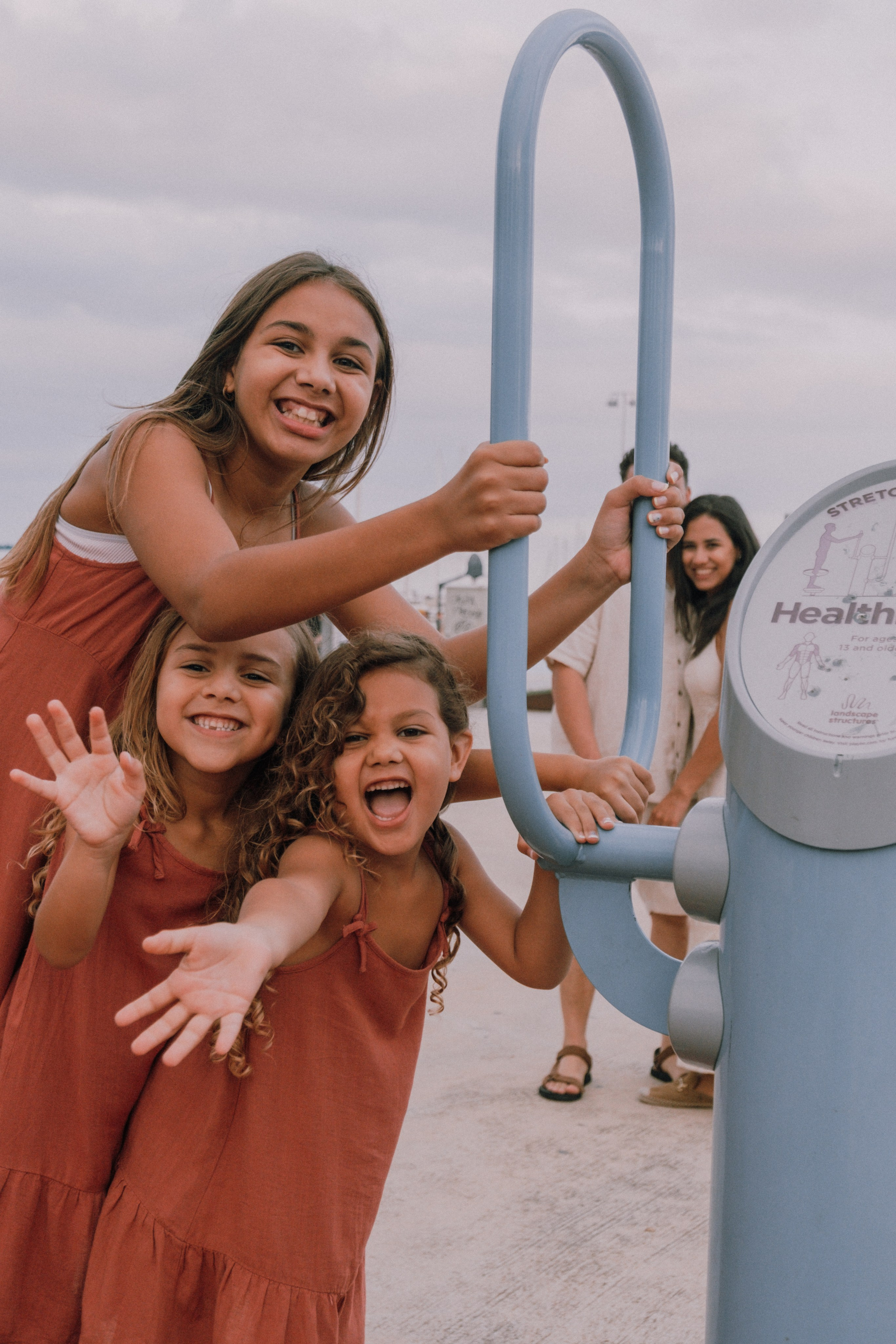Семейная фотосессия на пляже. Профессиональная фотосъемка в Калафелле — Елена Медведева