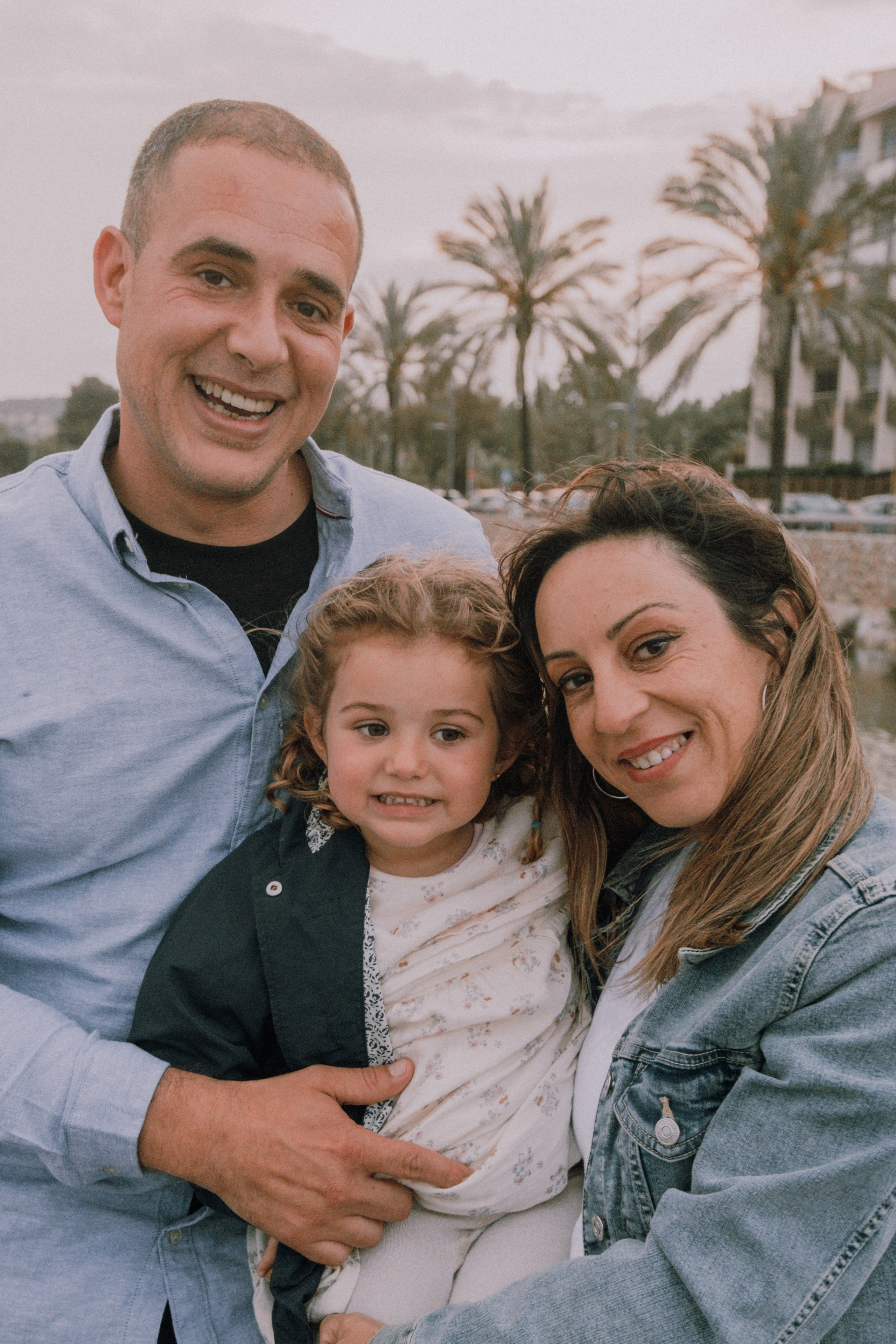 Семейная фотосессия на пляже. Профессиональная фотосъемка в Калафелле — Елена Медведева