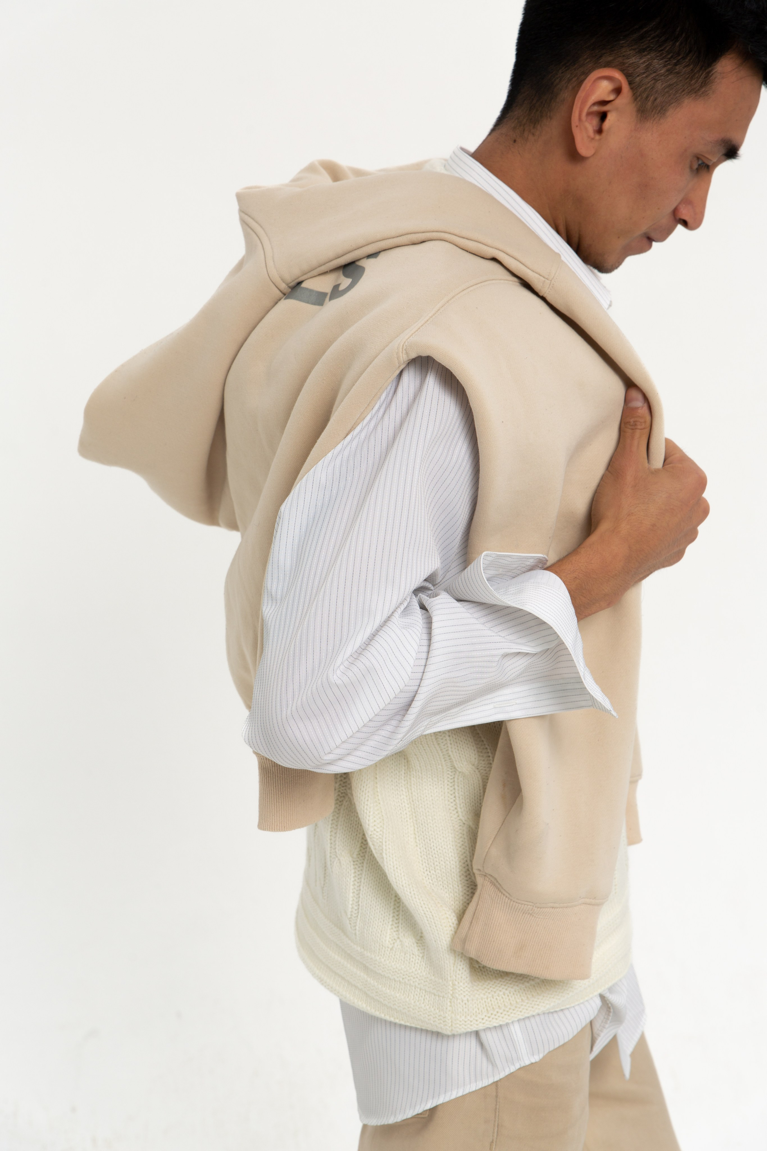 Davran. Thrift shop. Photographer Vladmir Gladkov