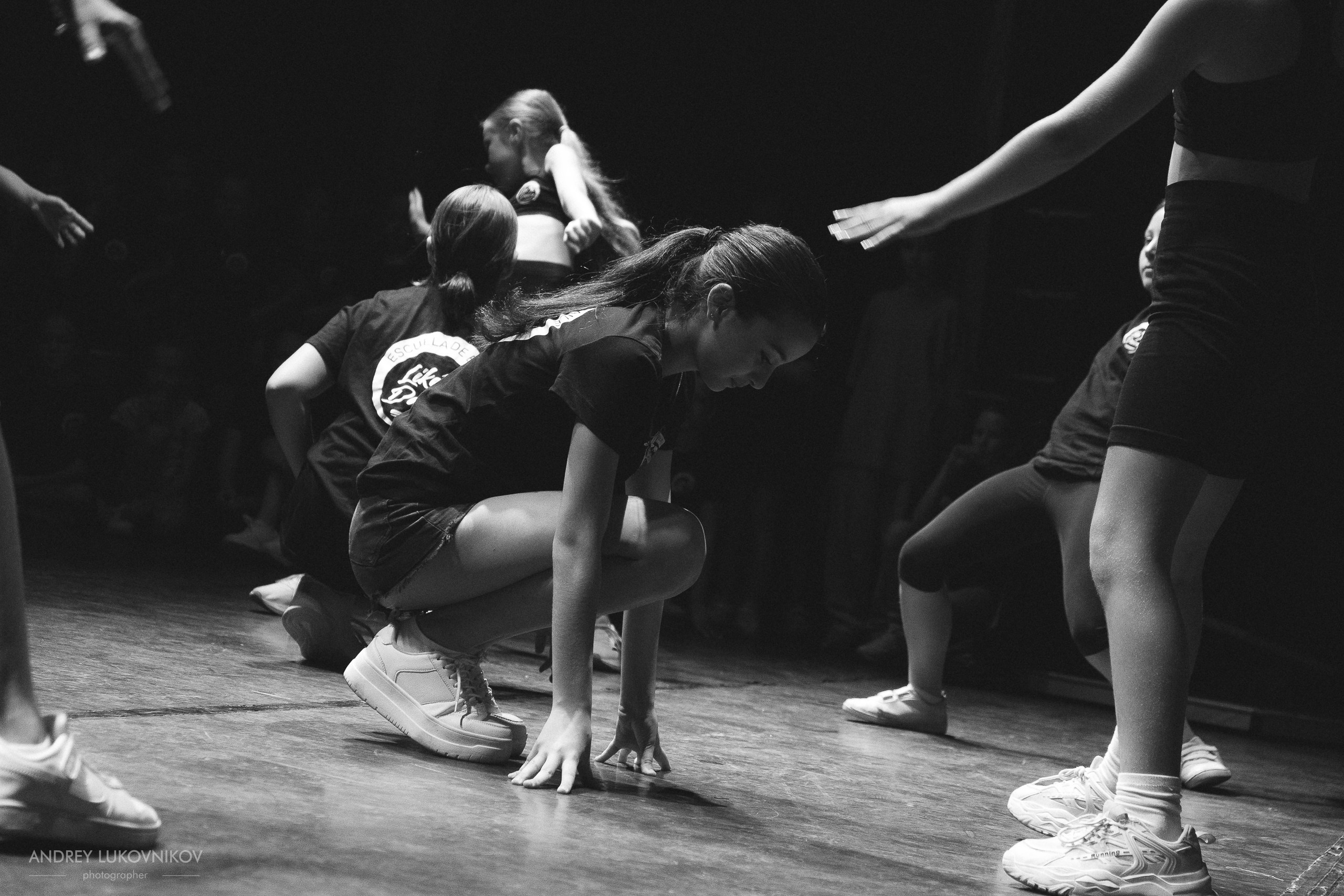 Entre bastidores del concierto final de Like Dance: momentos brillantes tras las cámaras