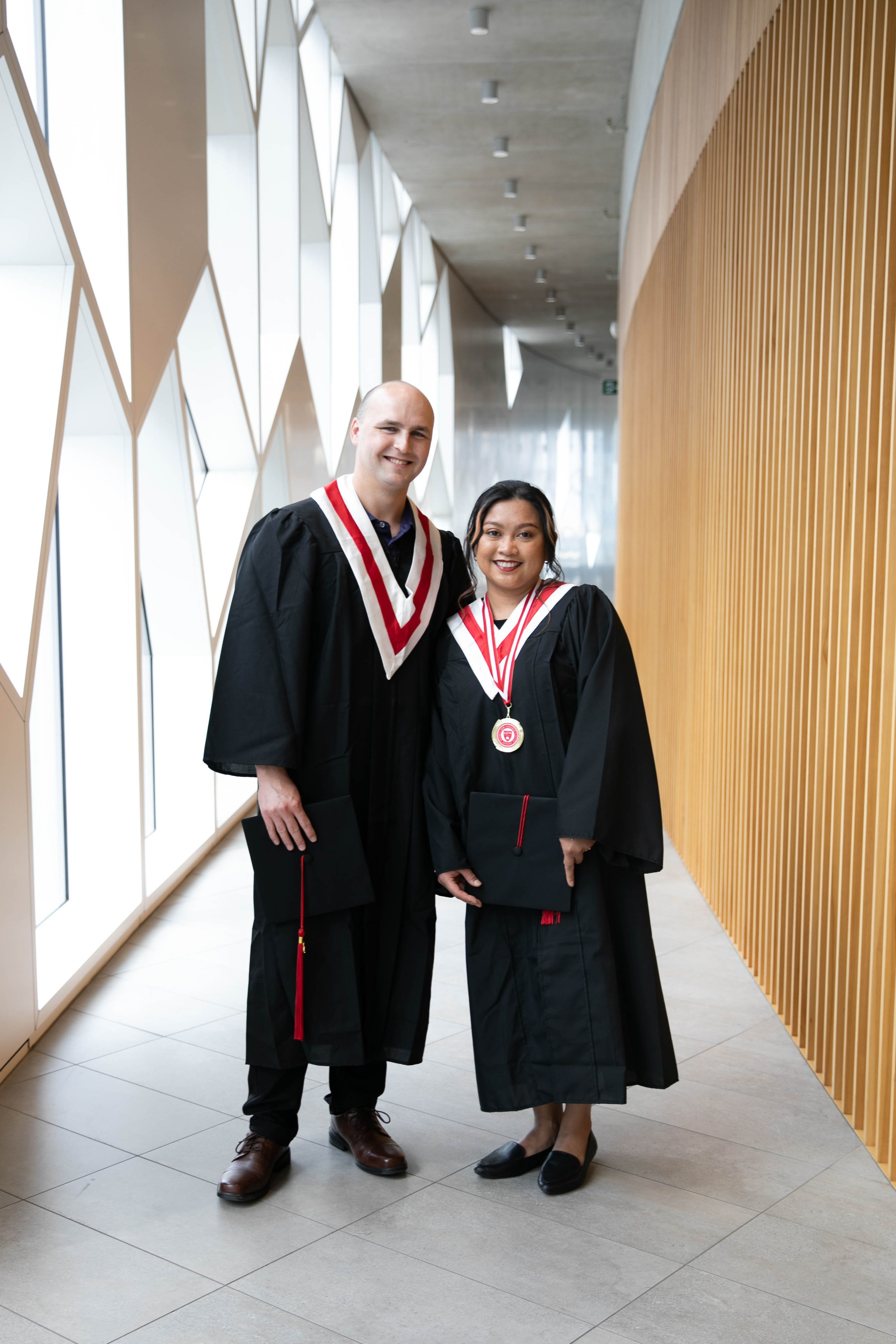 Hoeving Graduation — Downtown Calgary. Fotografía accesible en Calgary