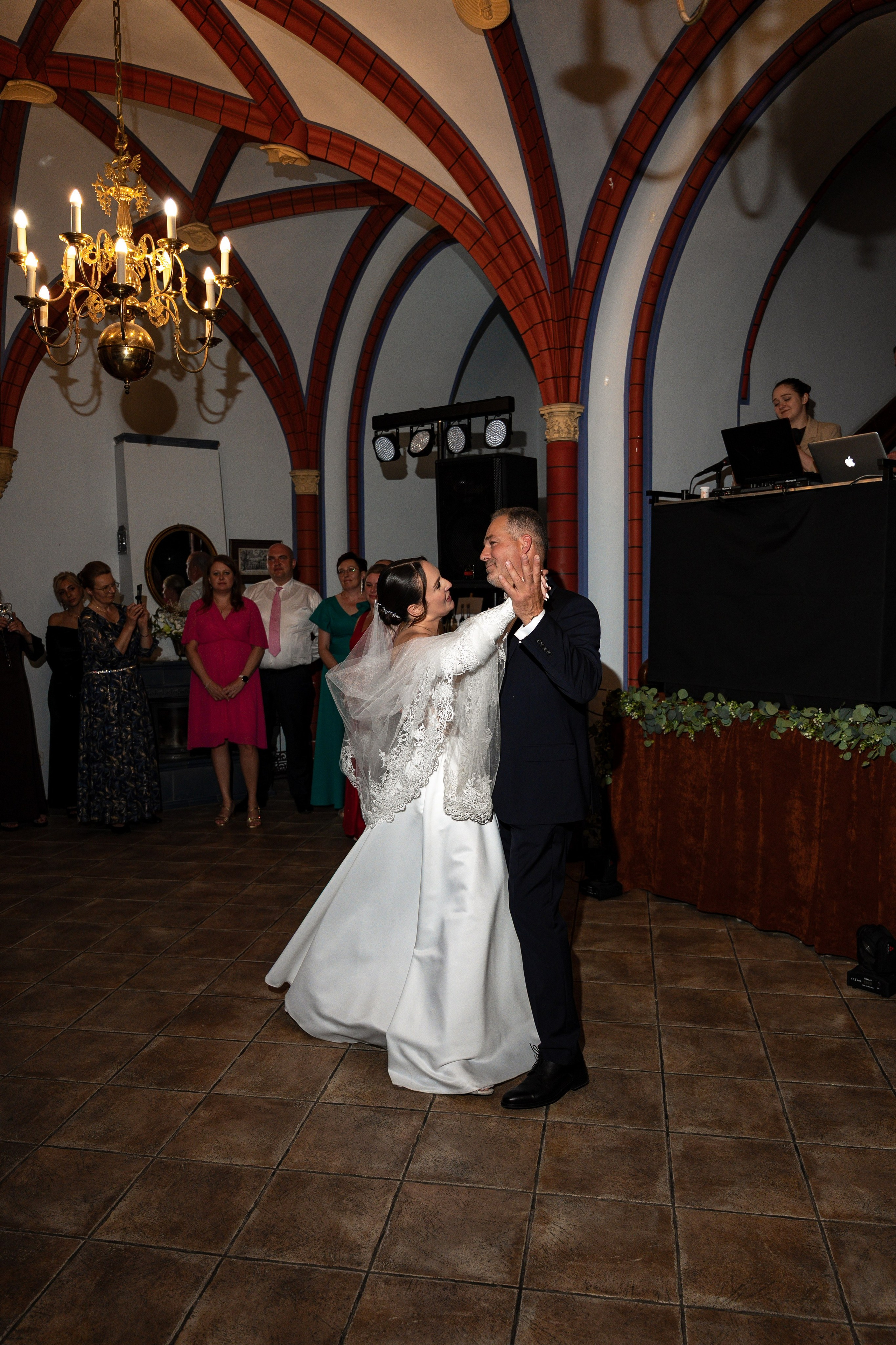 E&N: Zamek w Rzucewie. SL Wedding Photo — Editorial, Elegant & Timeless Wedding Photography in Poland and Across Europe