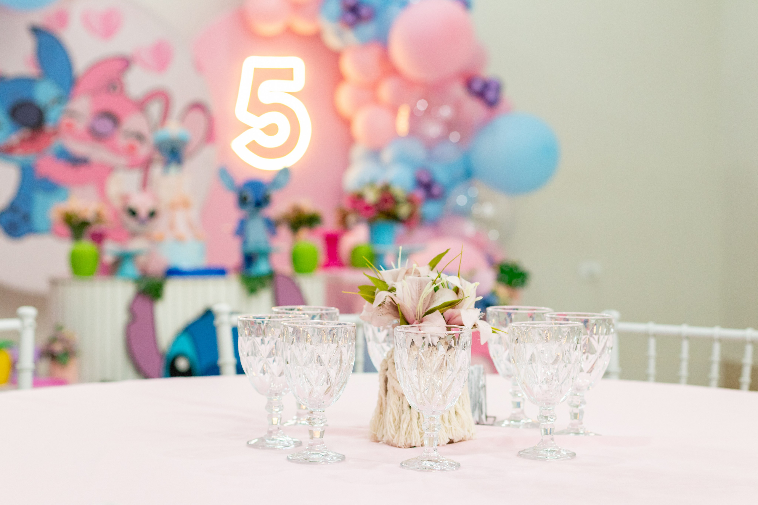 Alice — Aniversário 5 anos. Principal