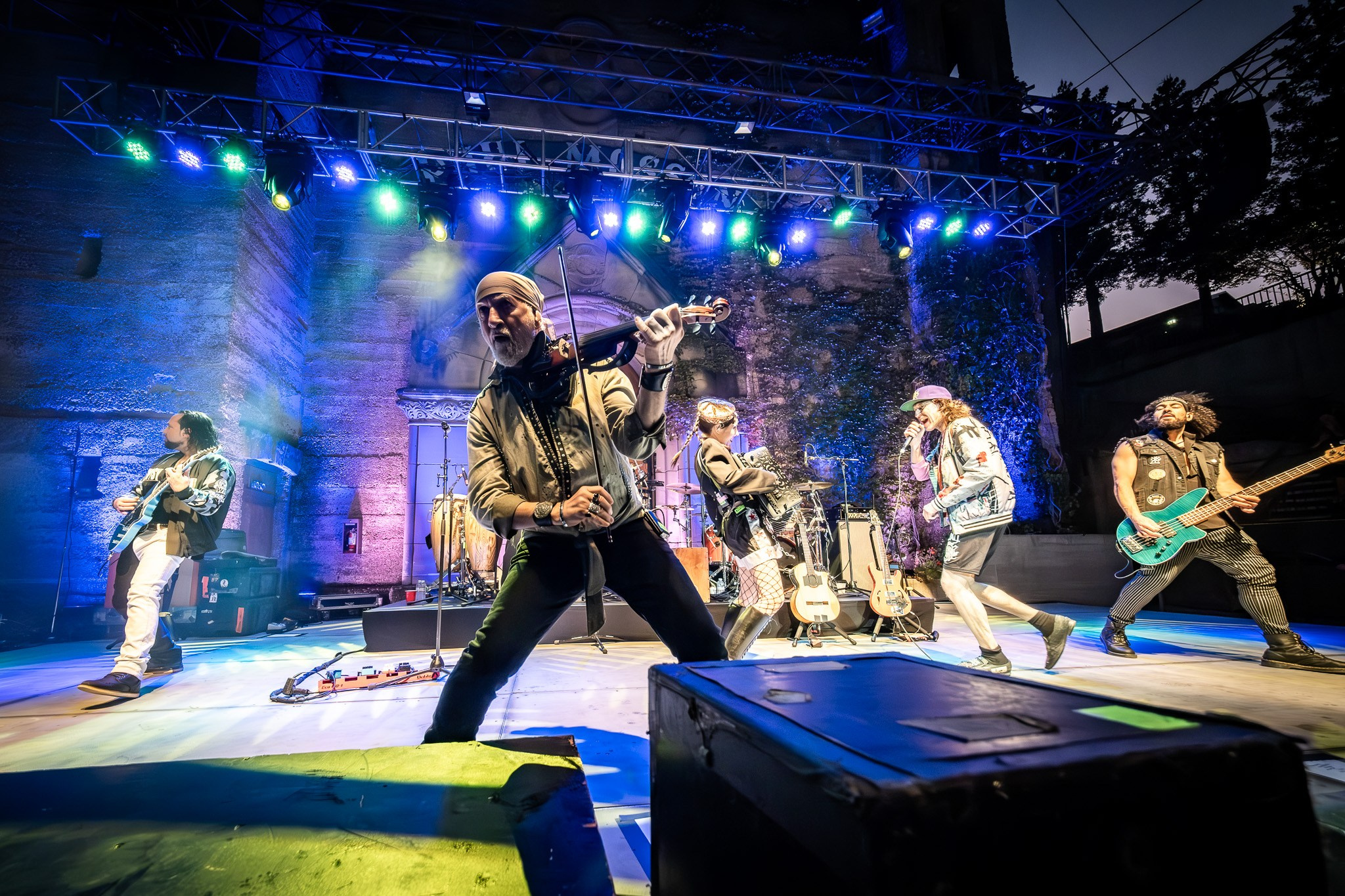 GOGOL BORDELLO / SARATOGA / CA. Reportage concert portrait photography in the San Francisco Bay Area