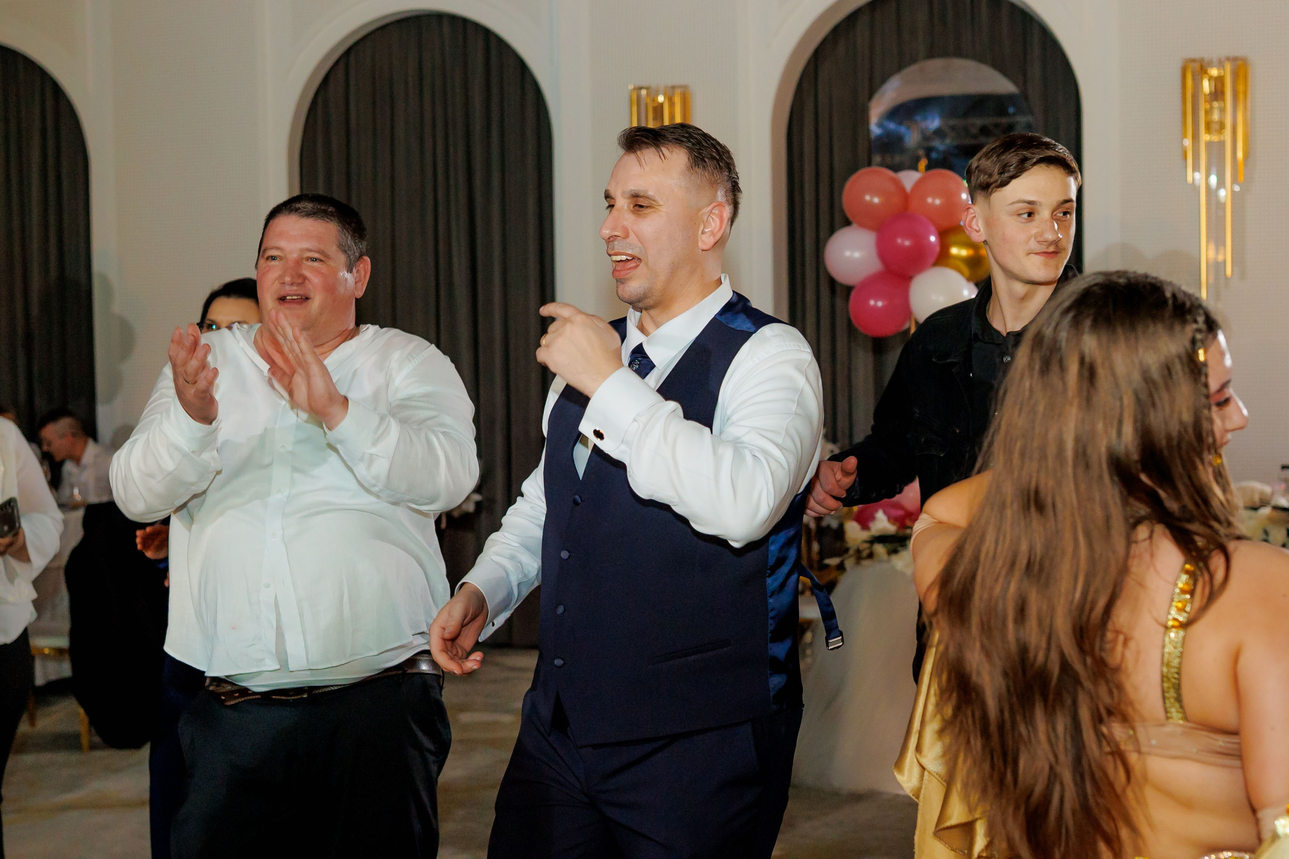 Povestea voastră, regizată de noi |Cristi Turculet Videograf Nuntă Suceava | wedding highlight. Servicii foto-video profesionale, pentru momente de neuitat