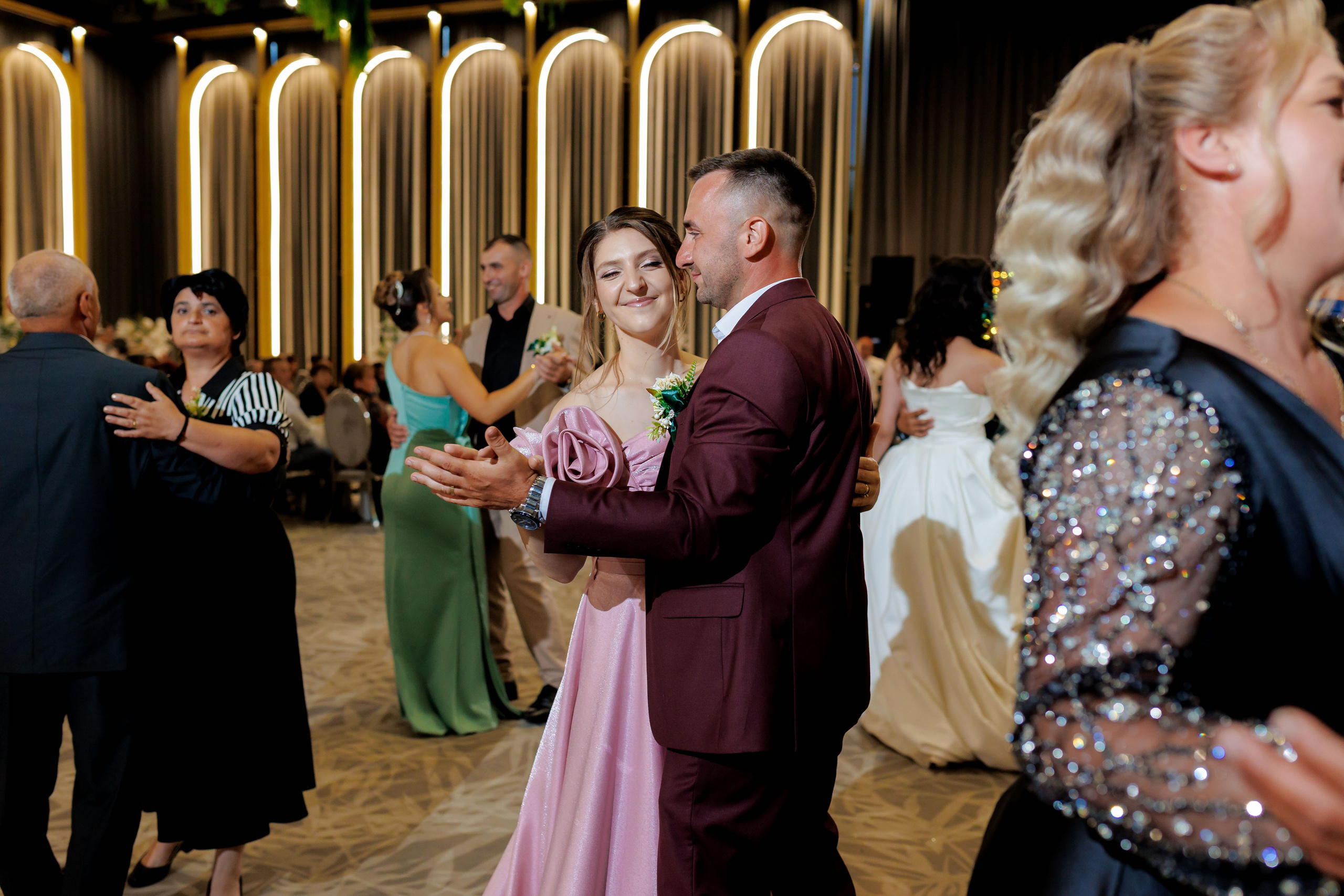 Nunta Nicoleta & Răzvan | Fotografie & Videografie Profesională. Servicii foto-video profesionale, pentru momente de neuitat