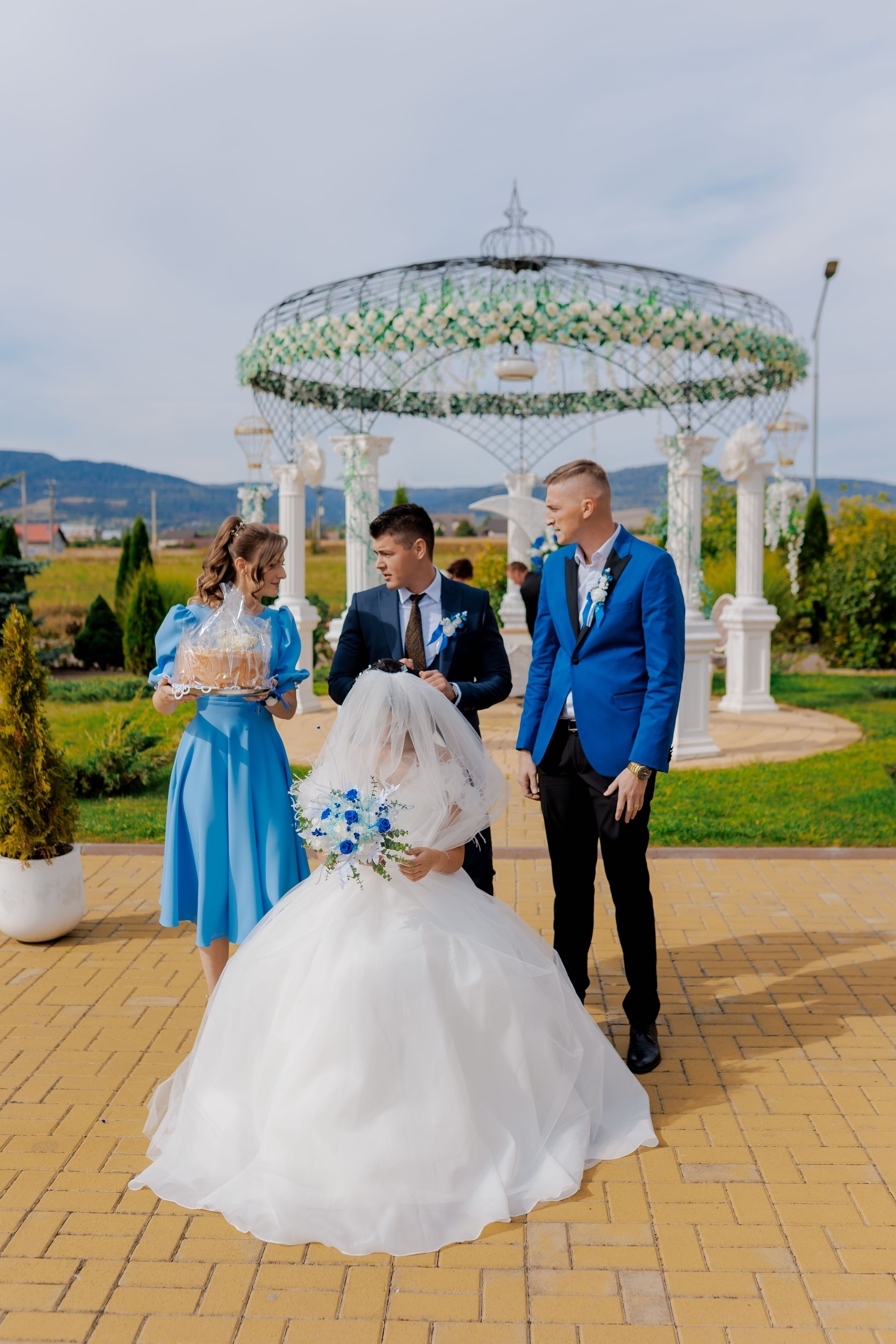 Loredana & Emilian – Ziua Nunții | Videografie - fotografie Botez Suceava, Iași, Botoșani. Servicii foto-video profesionale, pentru momente de neuitat