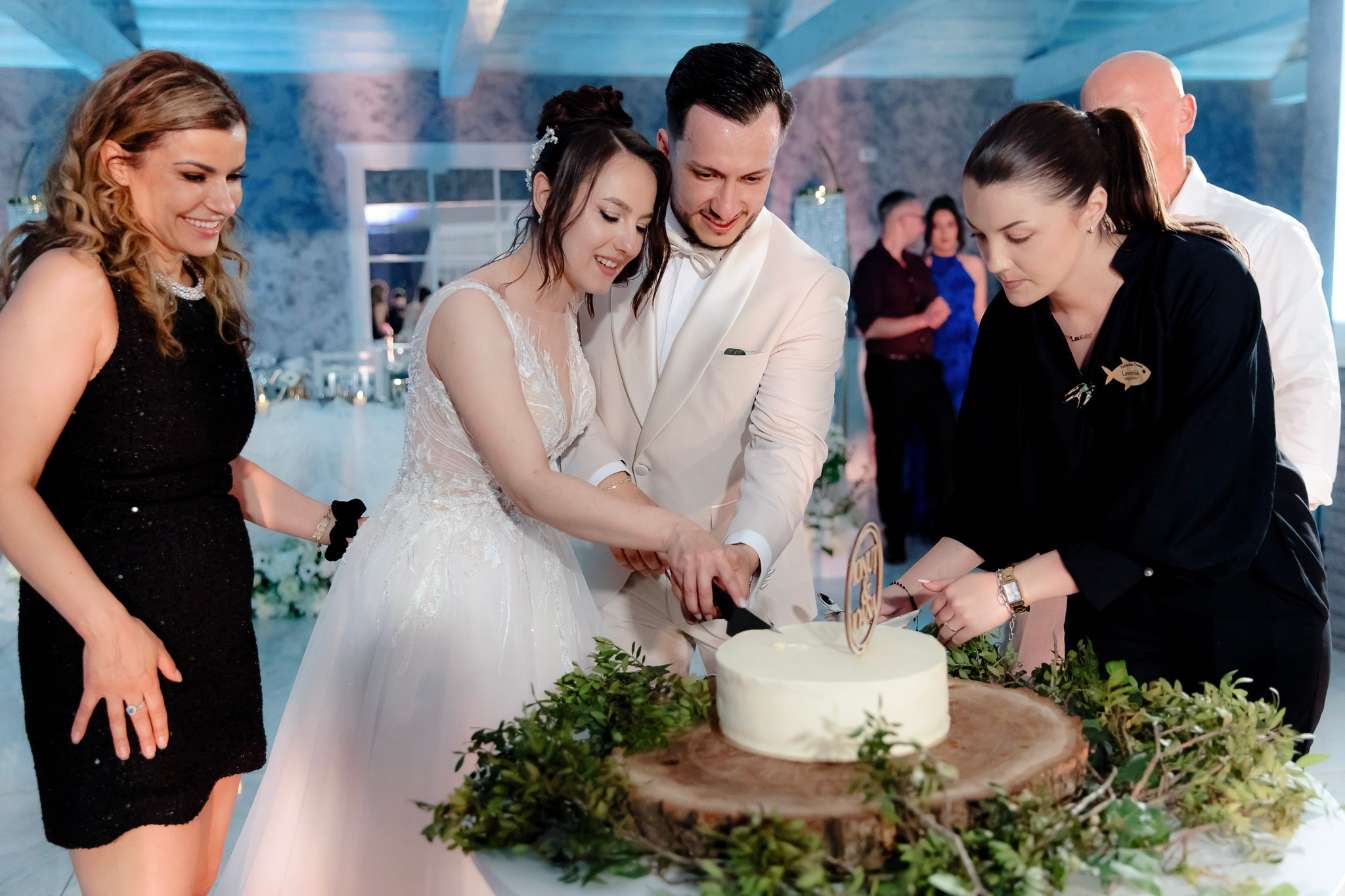 Ioana & Ionuț | Nuntă de poveste la Păstrăvăria Poiana din Mălini județul Suceava. Servicii foto-video profesionale, pentru momente de neuitat