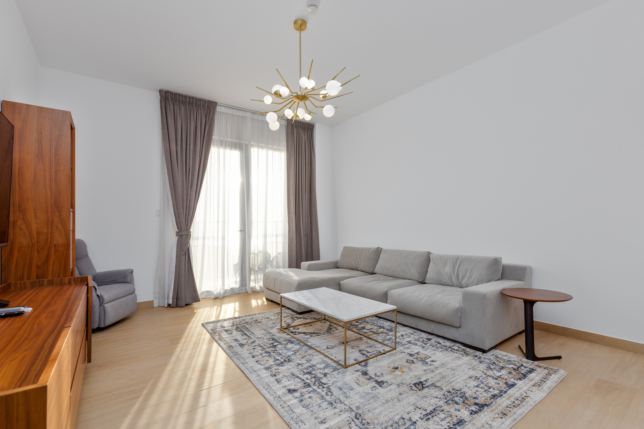 Le Pont 1 — 1BR. Samy Mar Boy │Portrait, Automotive and Real Estate Photographer