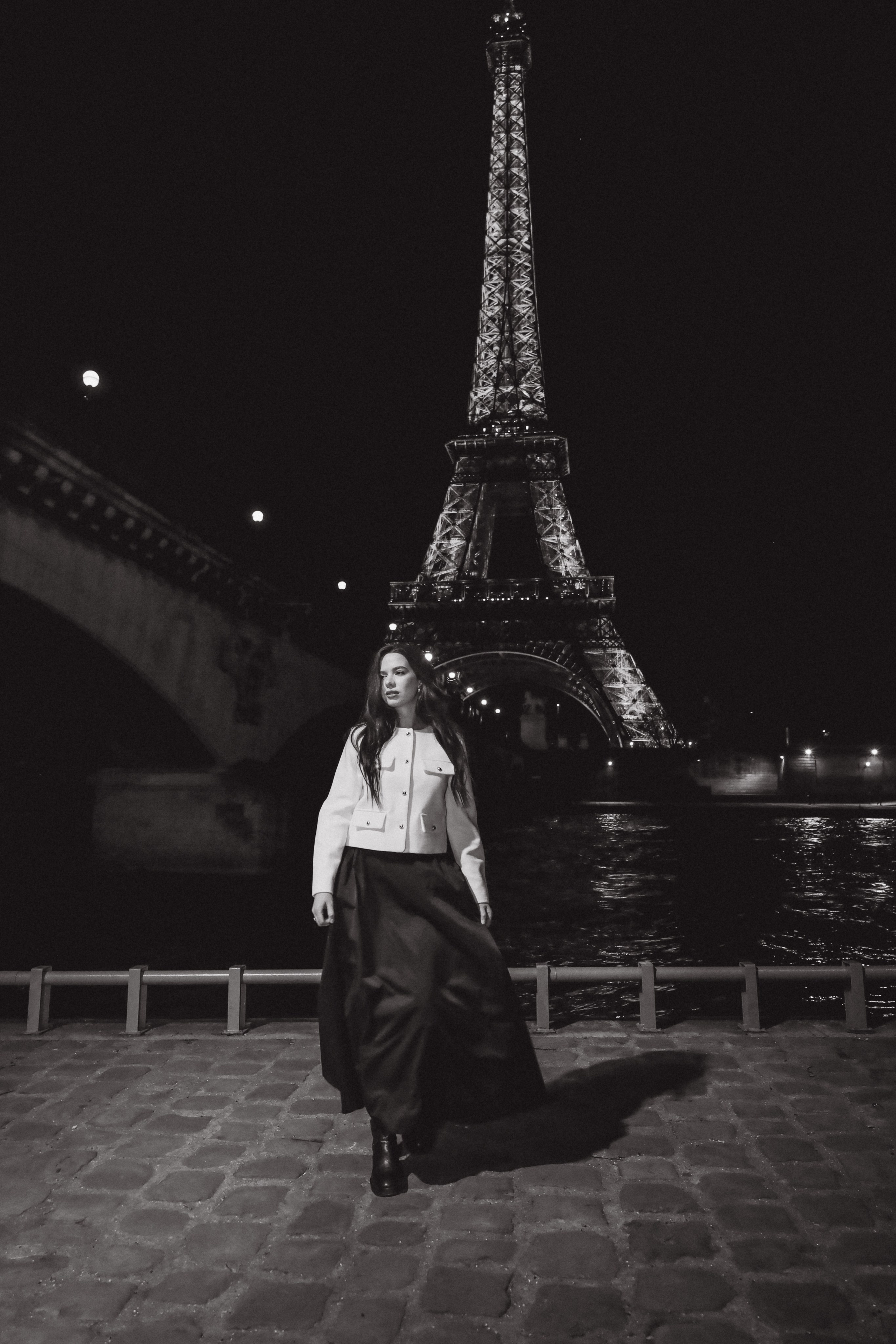 Paris Night Photoshoot. Photographer in Paris: Vlada PhotoArt