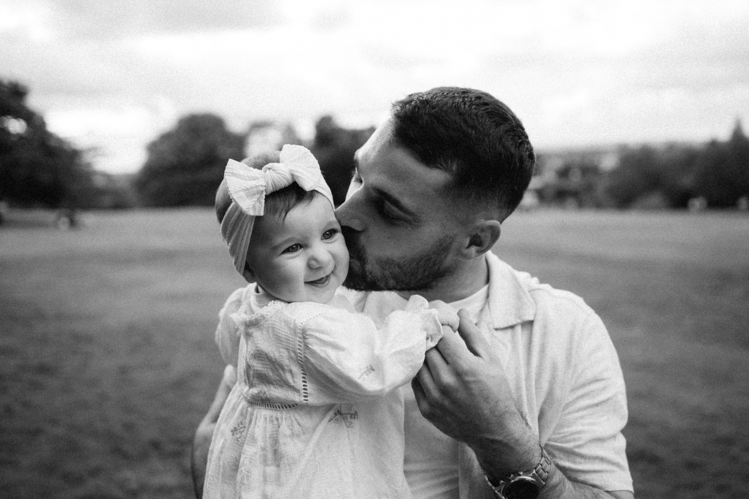 Pergola gardens. Photographer in Milton Keynes, Northampton & London — Wedding, Family & Portrait Photography