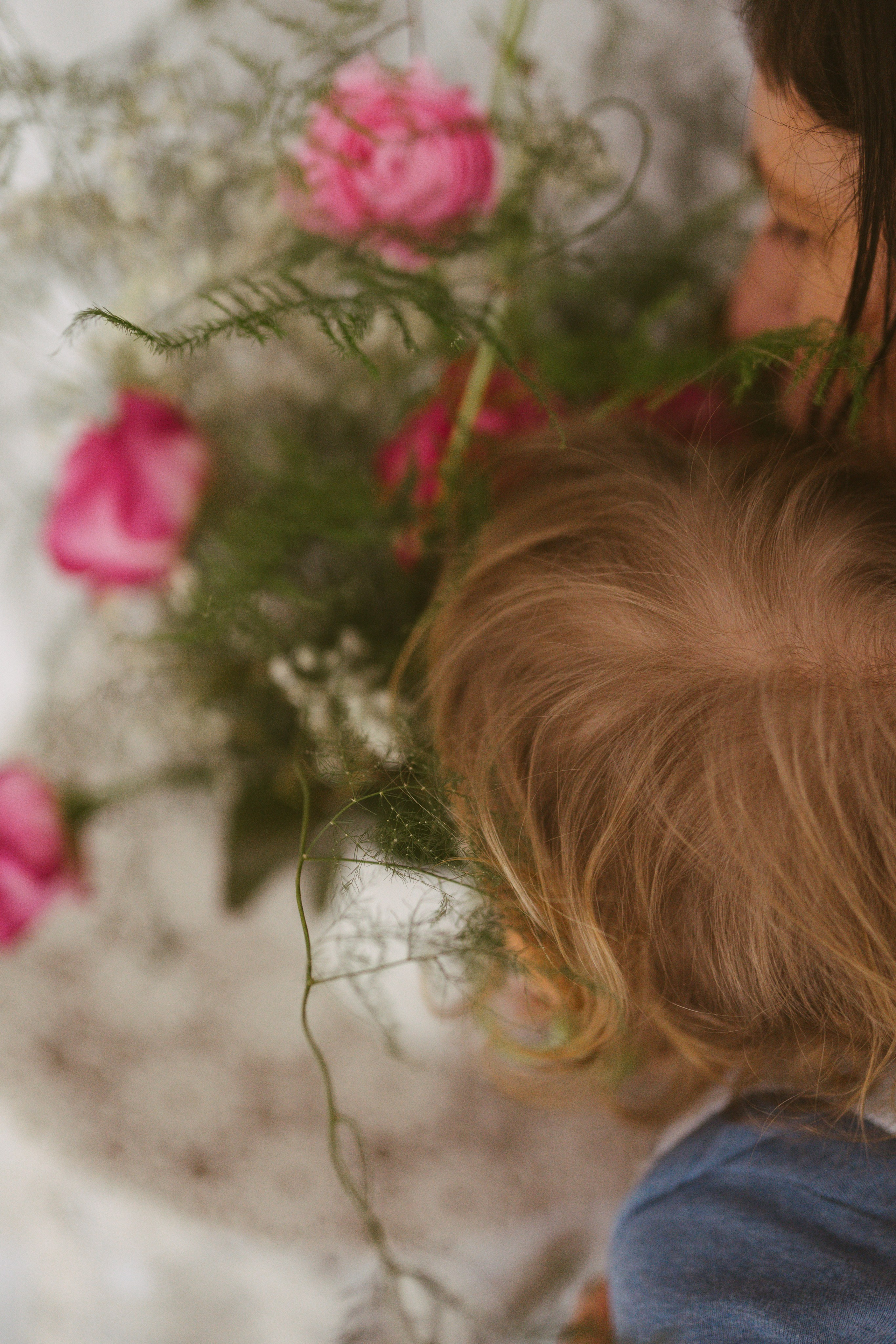 Ședințe Foto Primăvara Colorată Brașov | Mădălina Beda. Madalina Beda- Artist vizual, fotograf, doula la nastere, consultant babywearing Brasov si in toata tara