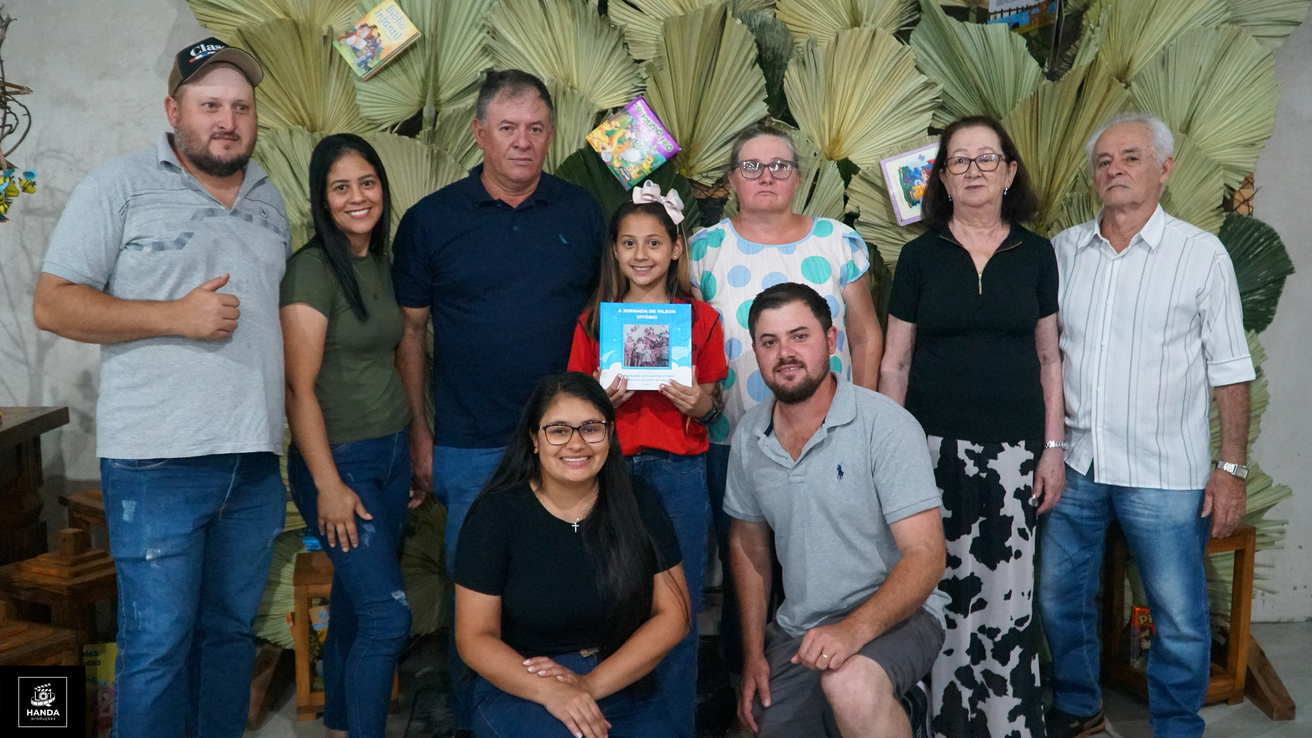 Noite autógrafos colégio Aurélio Buarque de Holanda. Handa Produções