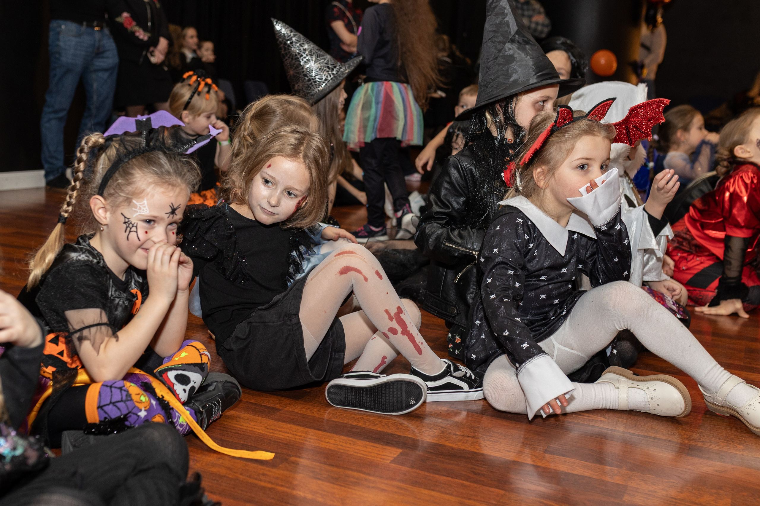 Leo dance studio Helloween 2025. Семейный и детский фотограф в Варшаве Мила Бобровская