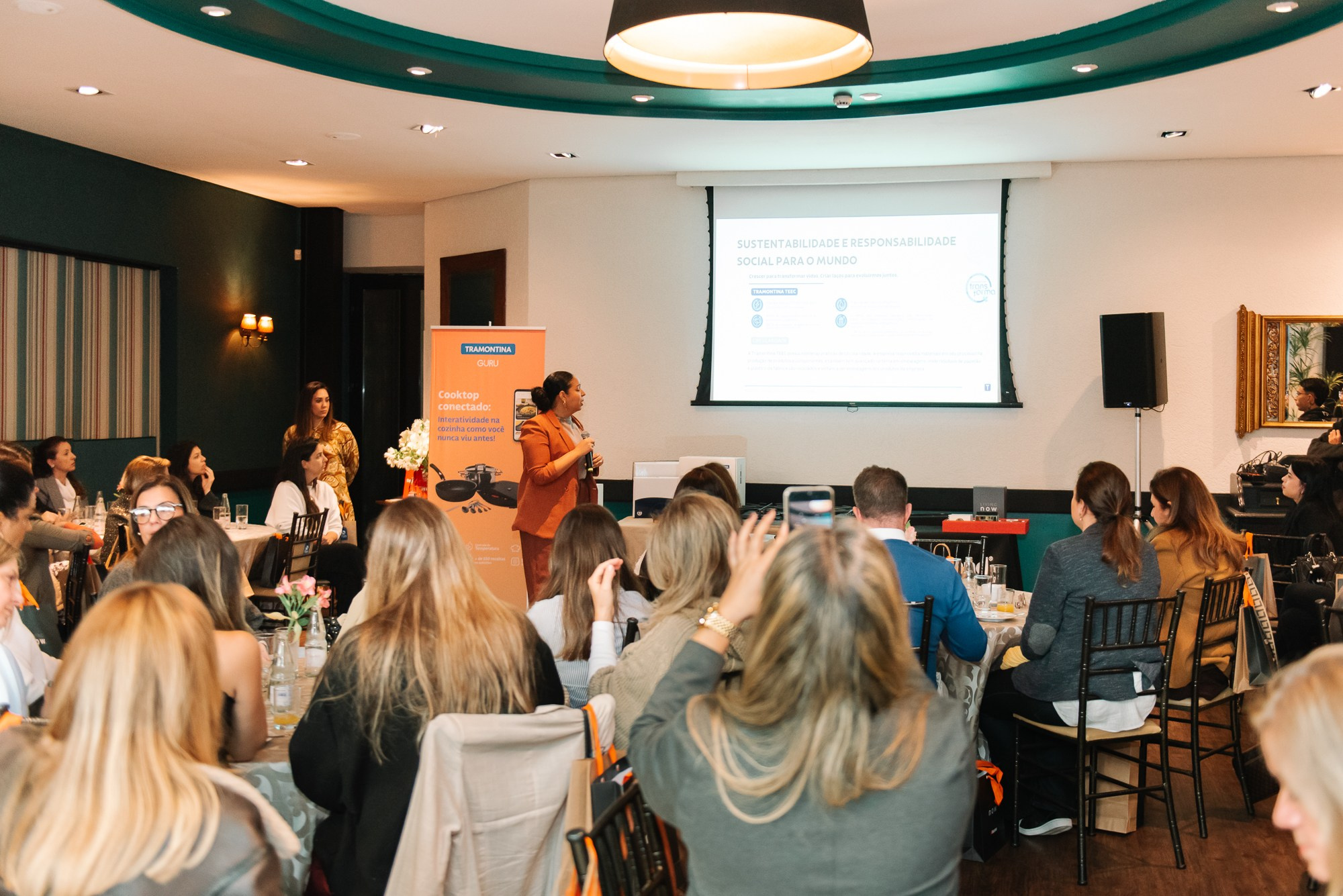 Café + Conteúdo | Casa Pinezi. 78 Imagens