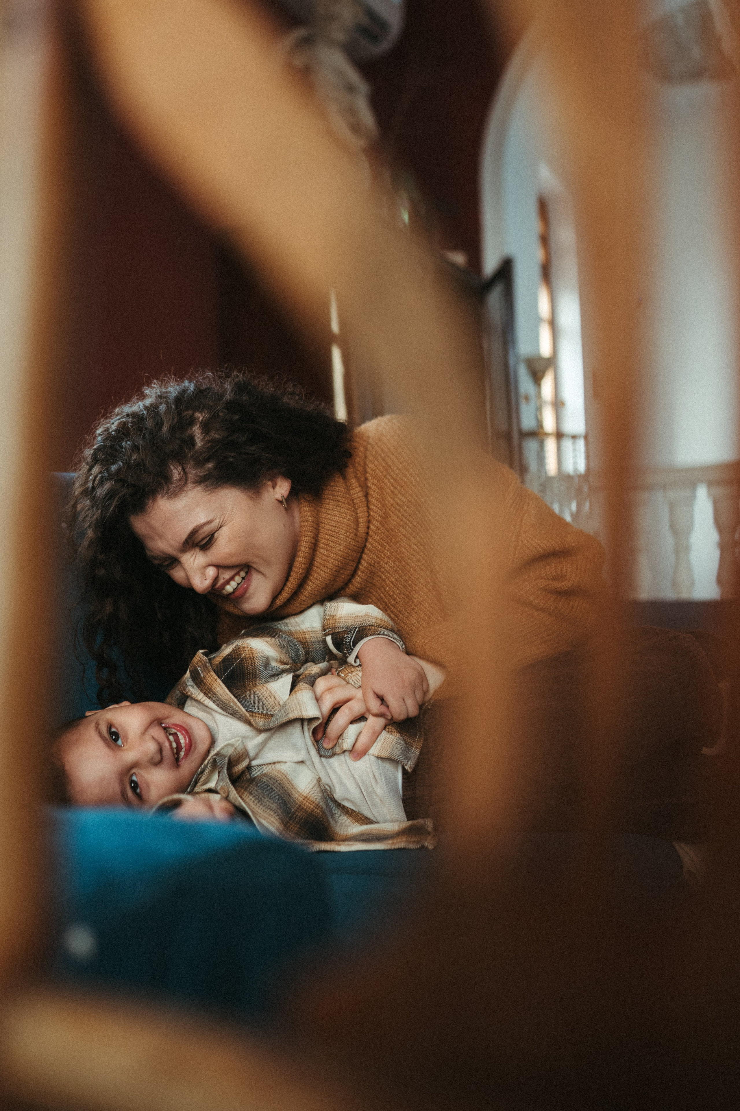 Lika and Anar. Family photographer in Saudi Arabia