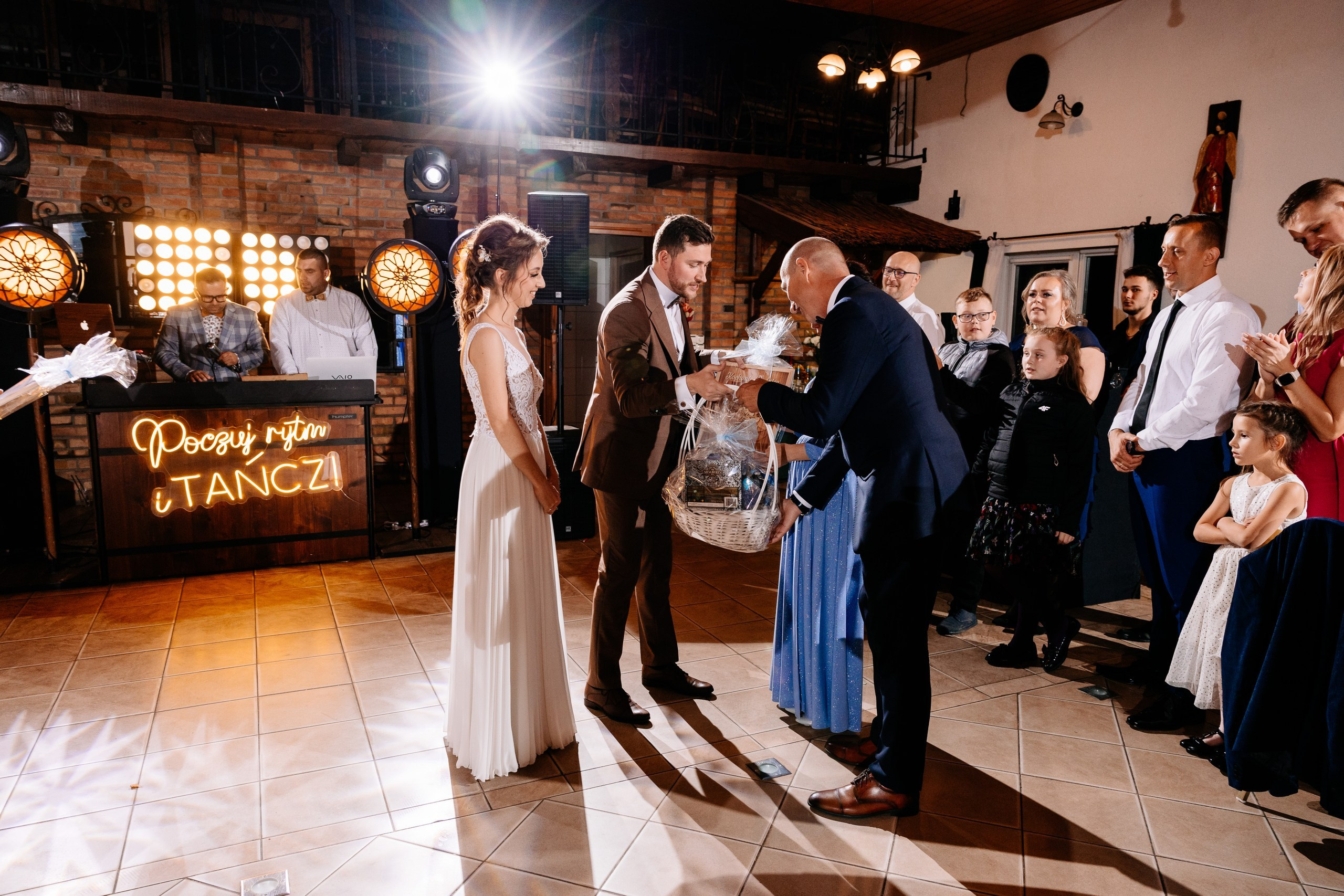 Basia ♡ Bartek. Fotograf Ślubny Warszawa - Sesje Biznesowe Rodzinne Eventy