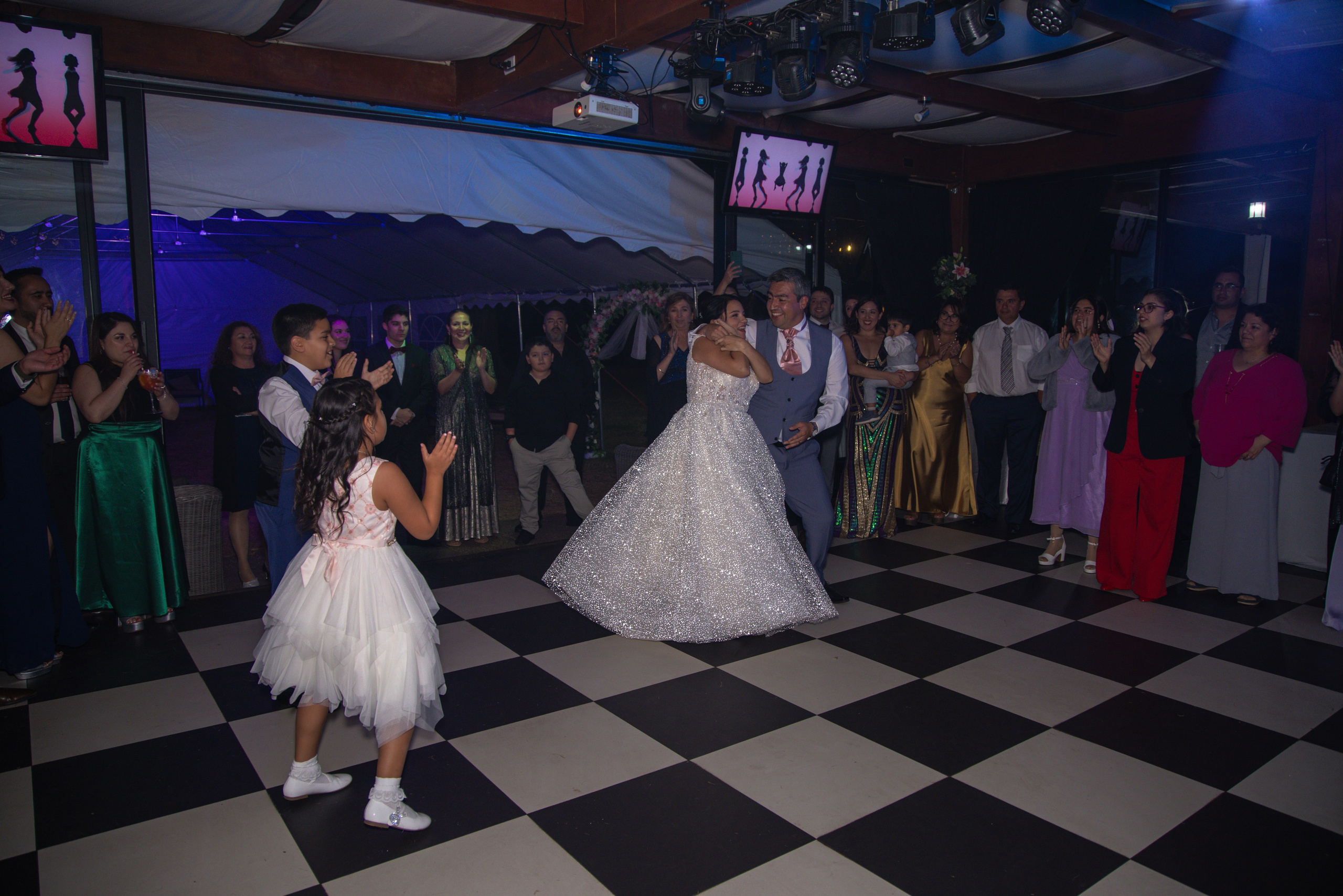 Katherin y Daniel. Dinka & Emilio - El arte de preservar lo que no se repite