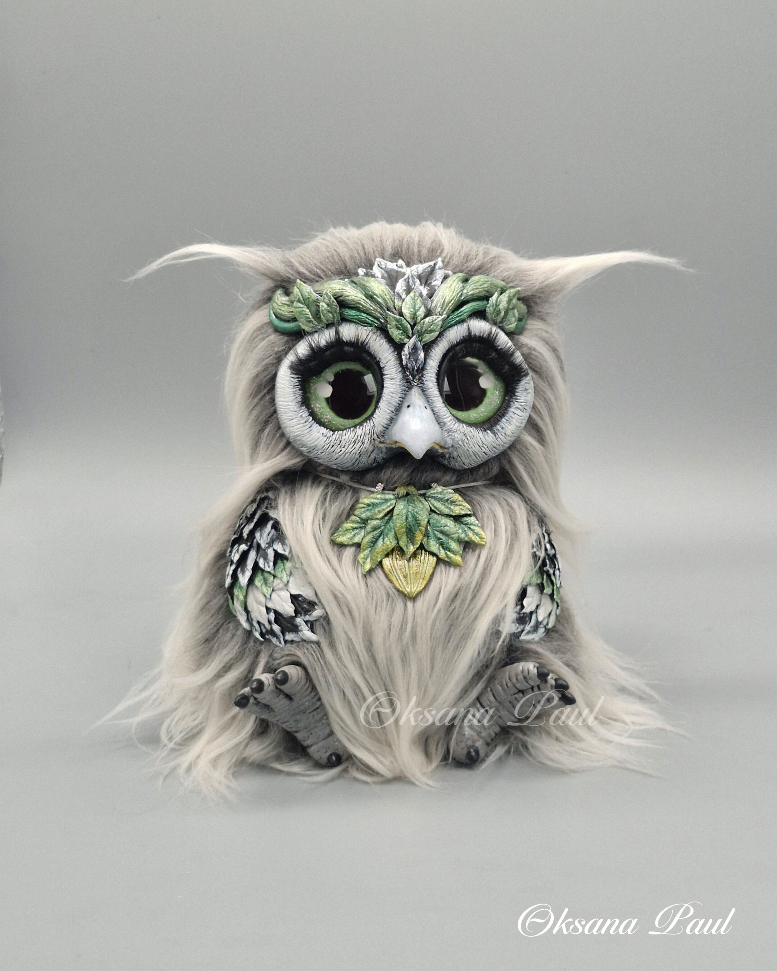 Авторская фигурка совы, ручная лепка и текстиль, смешанная техника — Оксана Пауль.Handgemachte Eulenfigur, Mixed-Media, Stoff und Modelliermasse — Oksana Paul.