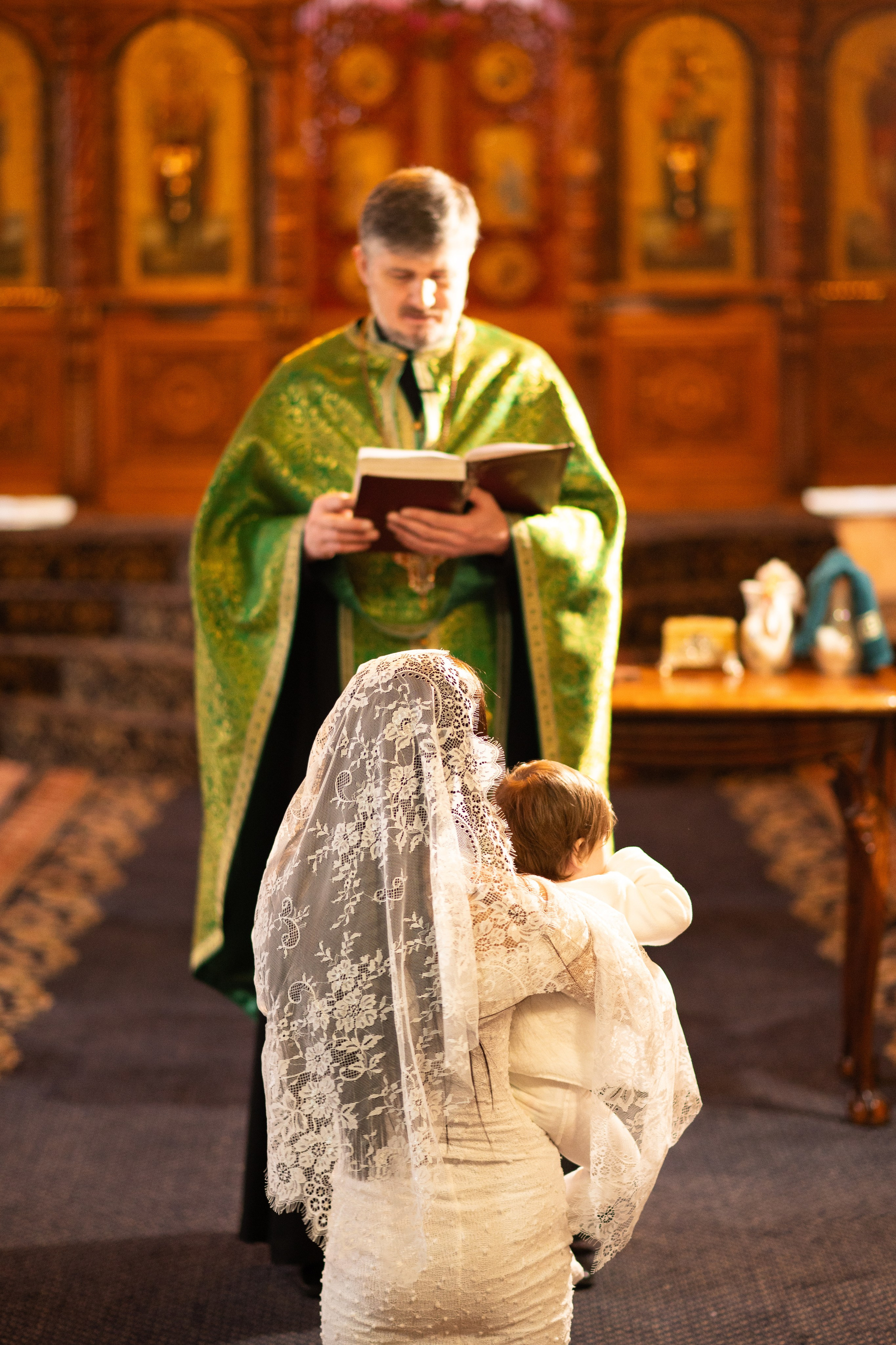 Botezul Ariei. Fotograf Cătălina Munteanu