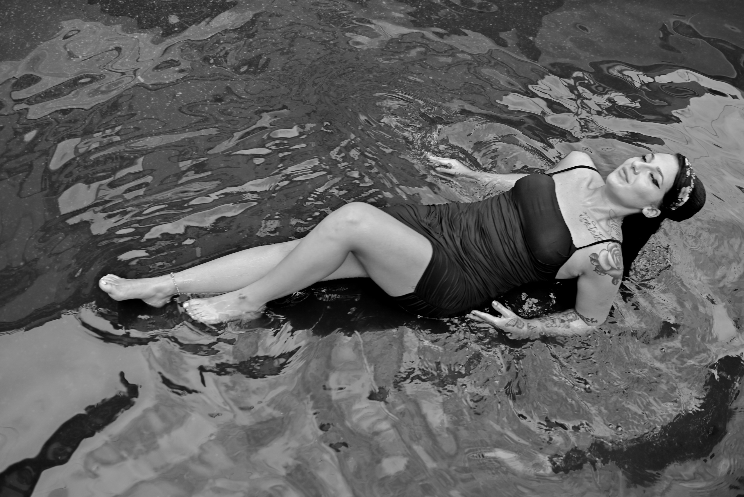 Scatti per far andare l’acqua di traverso all’ex