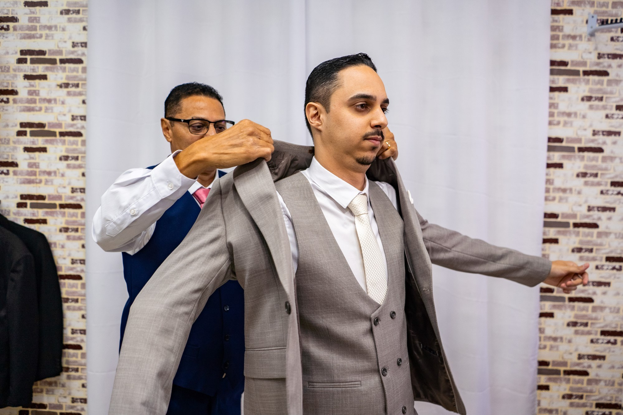 Casamento Geo e Renan — Igreja e Alvorada. Fotógrafo de casamento e Filmmaker de casamento