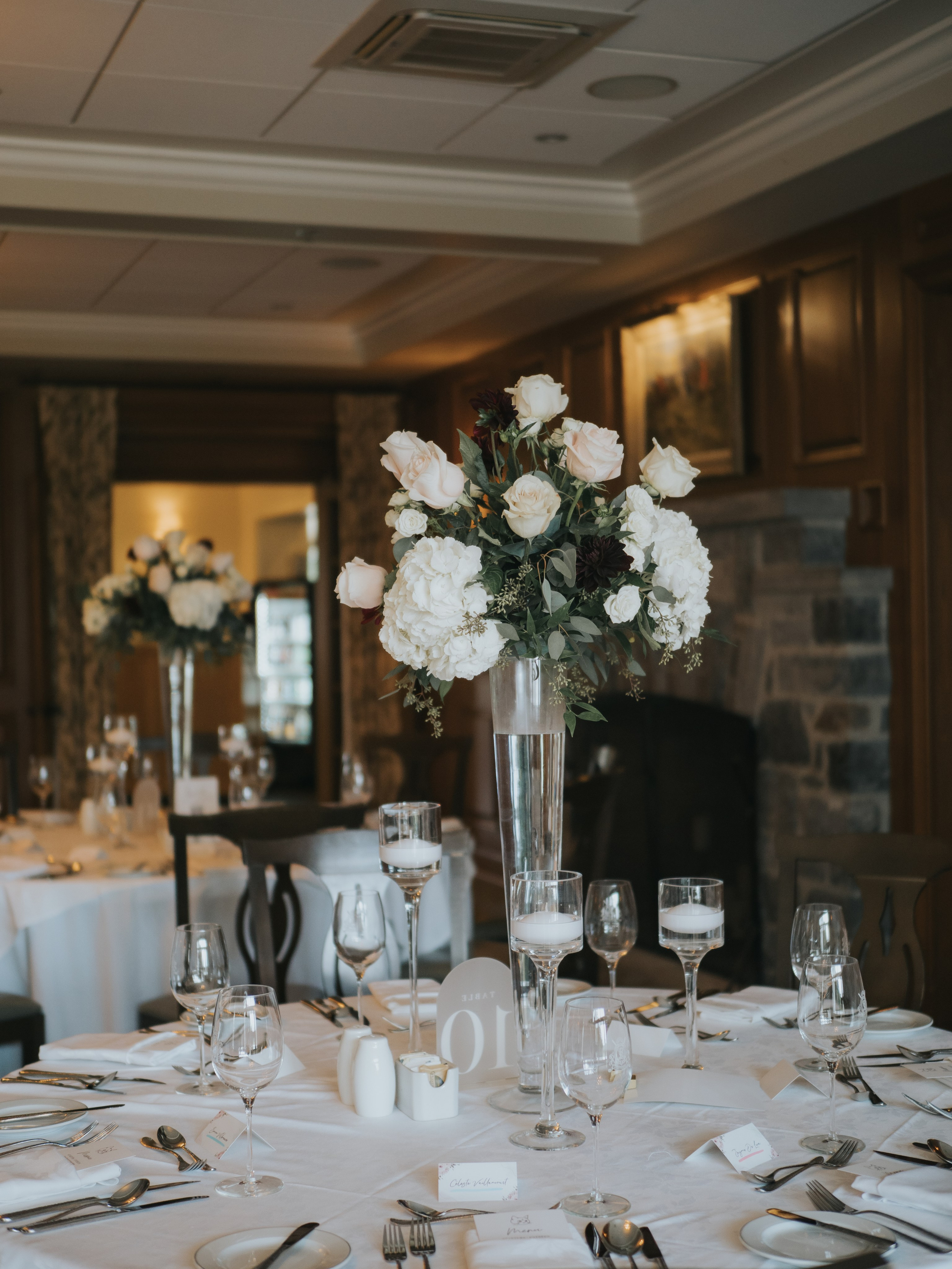 Wedding of Cassandra and Loïc in Beaconsfield, Montreal. Wedding and Family Photography Montreal Muriel Oe Photo