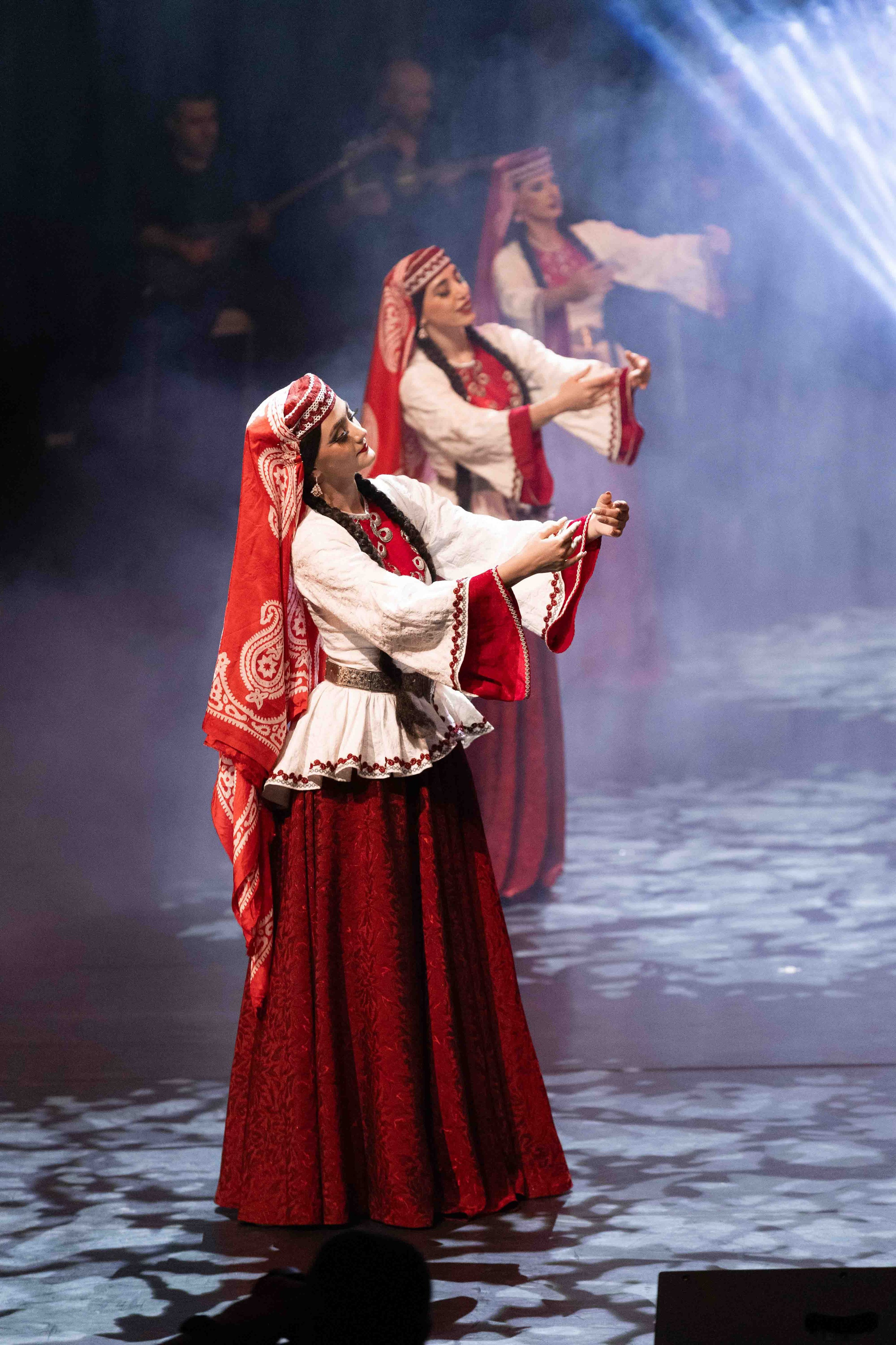 STATE DANCE ENSEMBLE. Wedding&Event photographer Ismail Rzayev in Baku