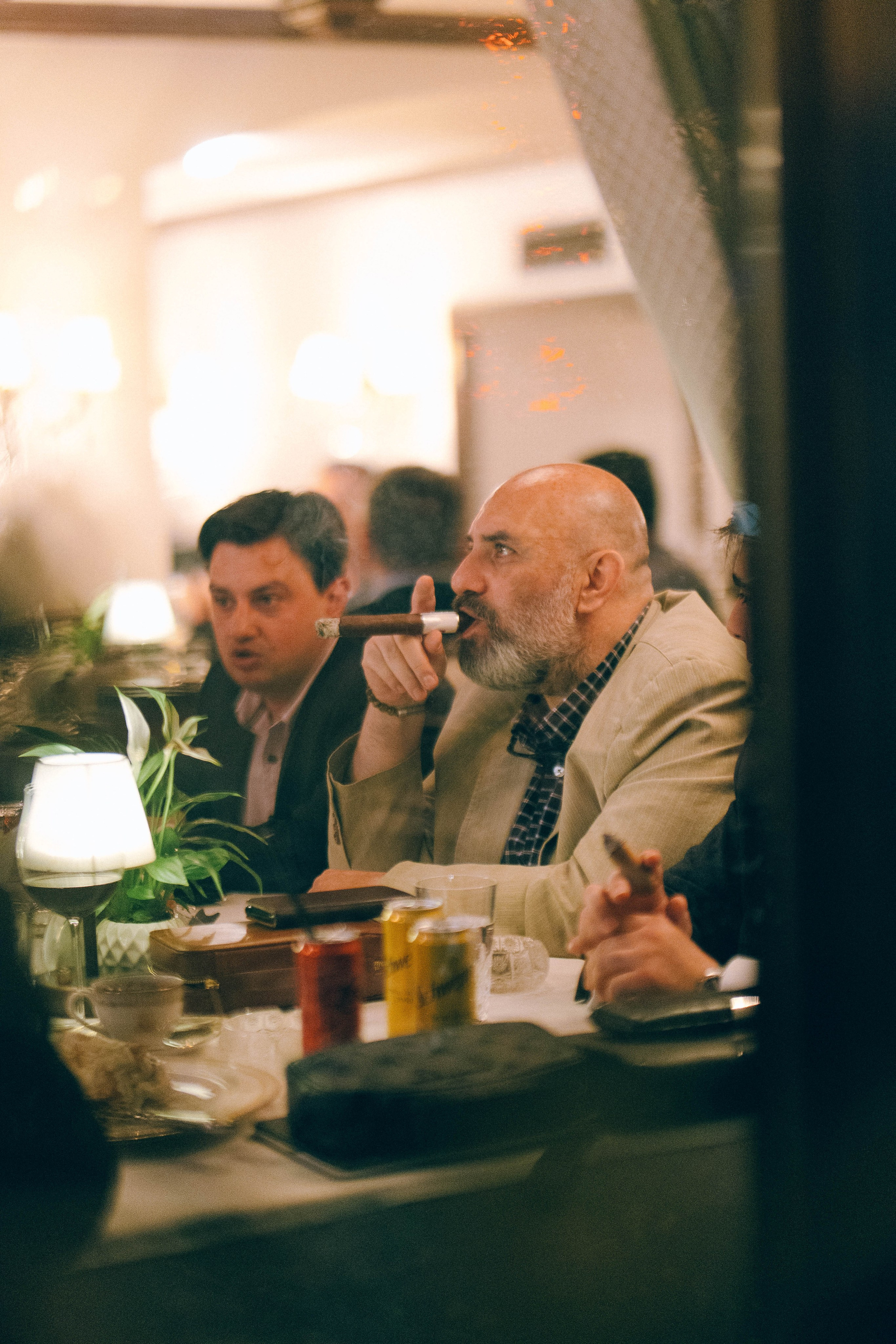 CIGAR CLUB. Wedding&Event photographer Ismail Rzayev in Baku