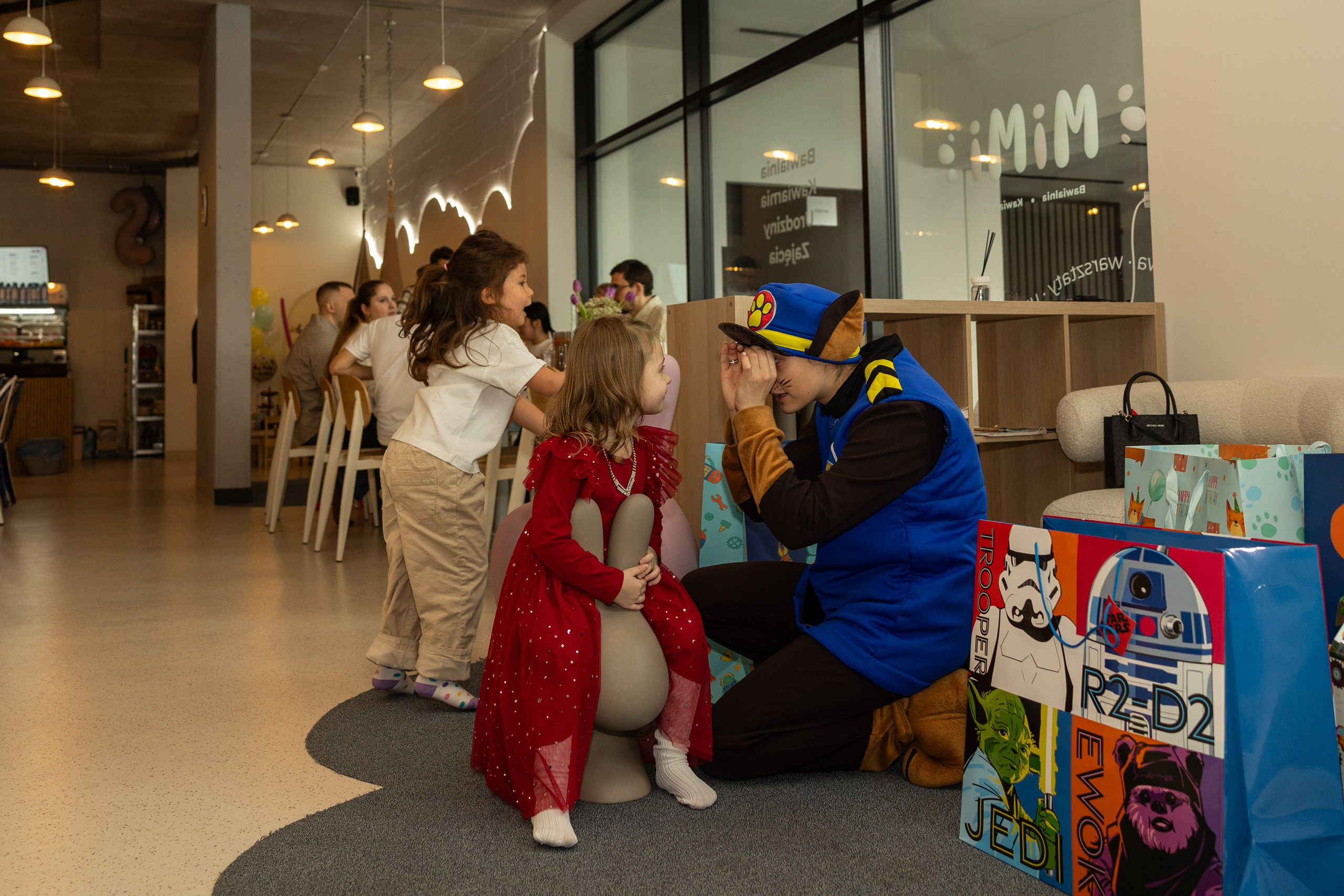 День рождения Артёма 24 января 2026 года. Семейный и детский фотограф в Варшаве Мила Бобровская